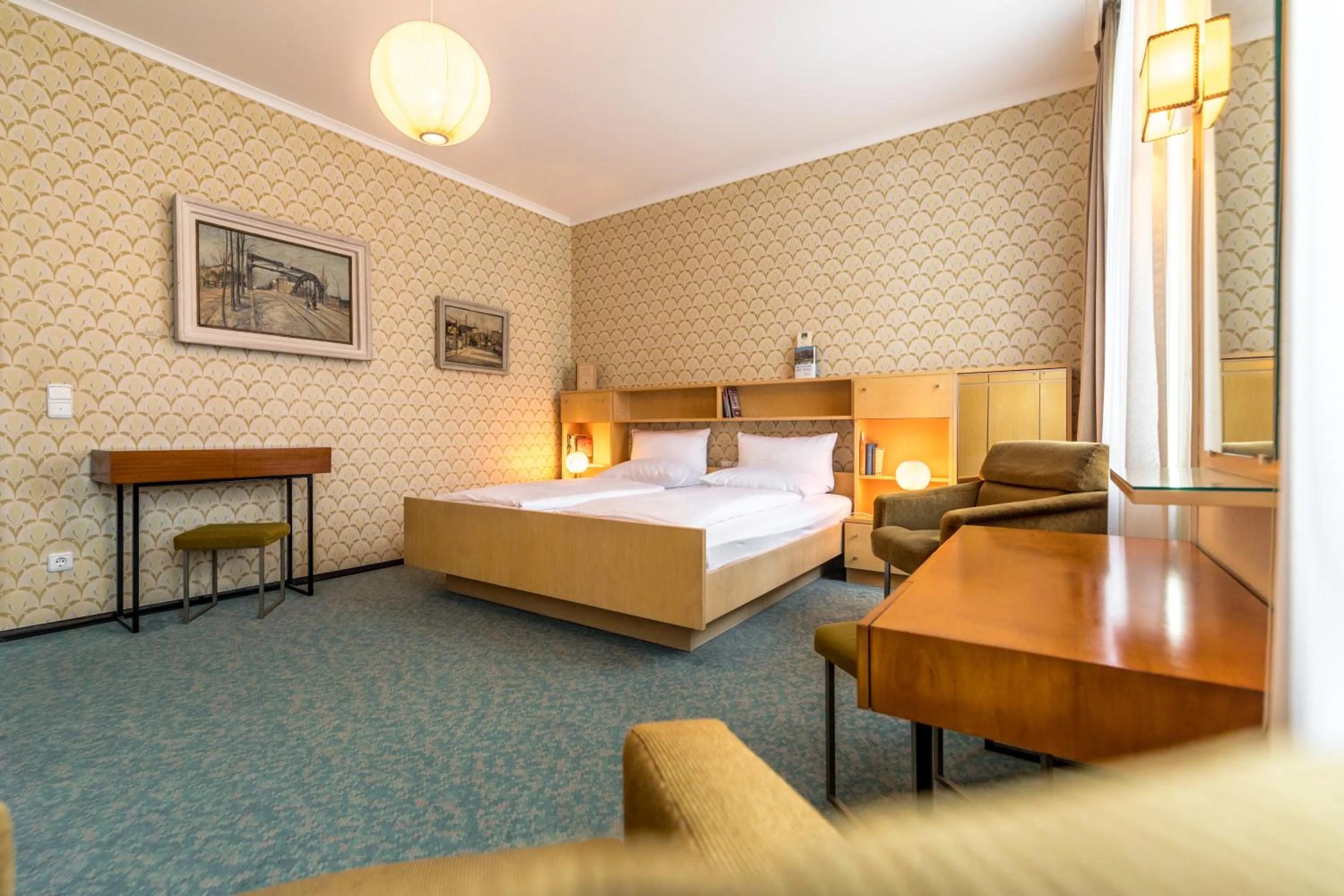 Photo of the whole room, Bed in Galerie Hotel Leipziger Hof