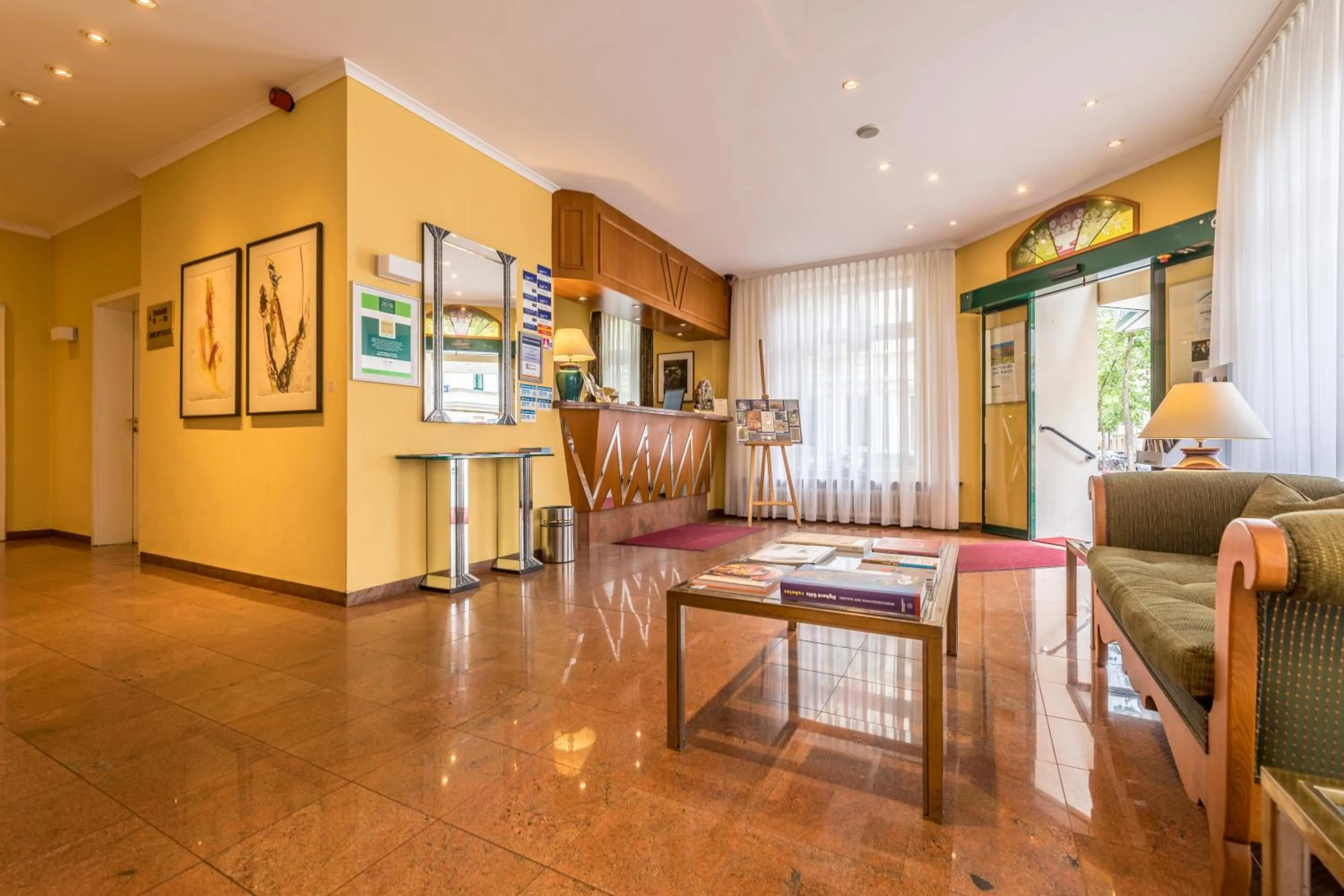 Lobby or reception in Galerie Hotel Leipziger Hof