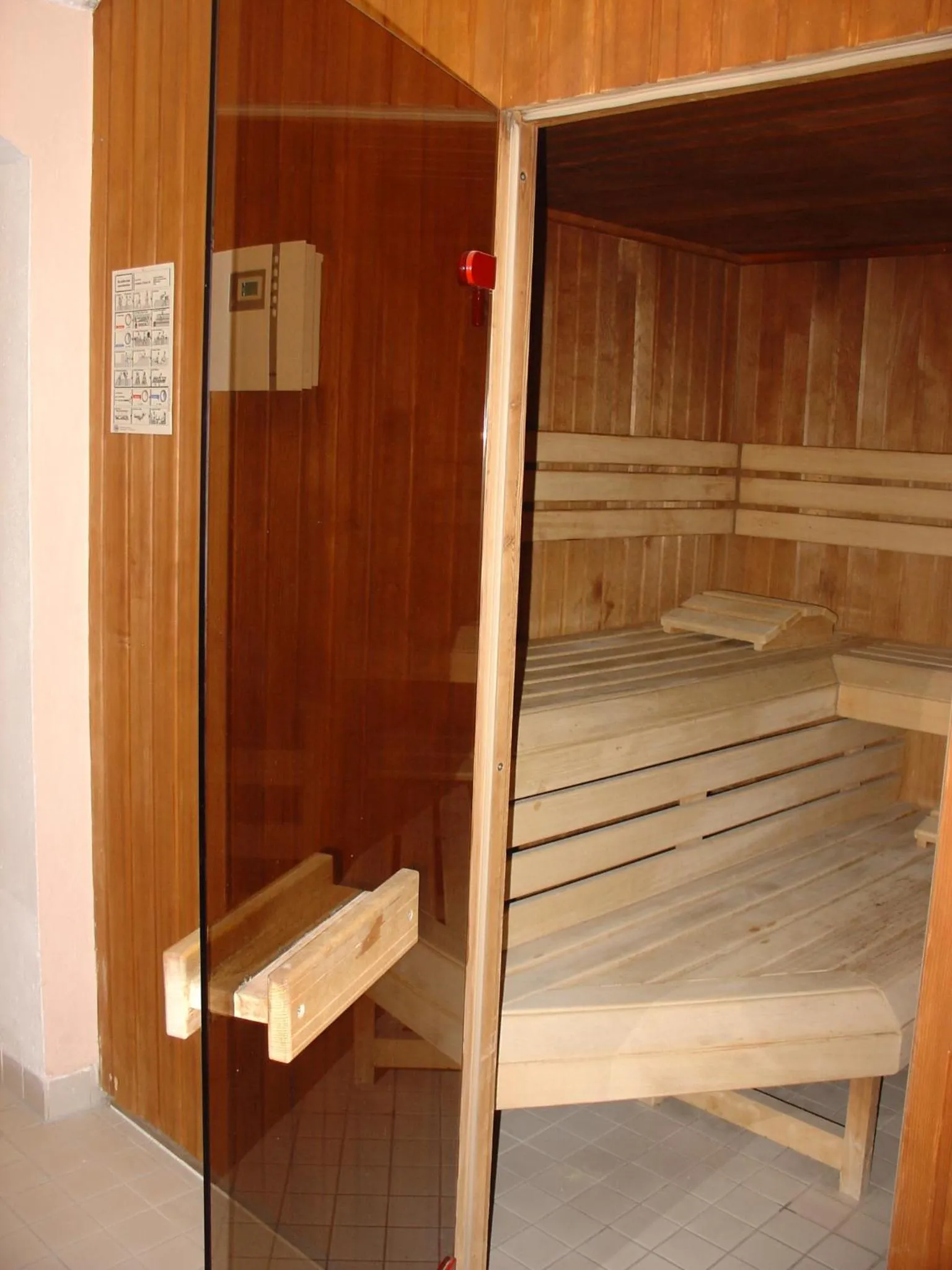 Sauna, Bed in Galerie Hotel Leipziger Hof