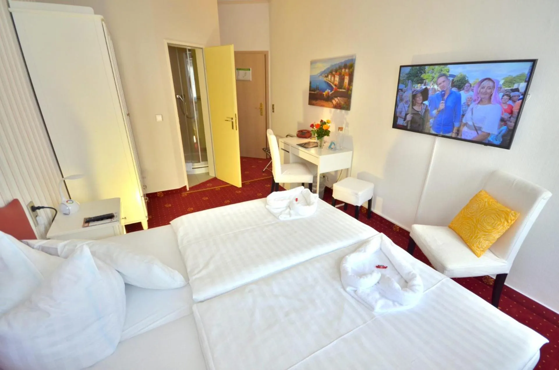 Bed in Hotel Alt-Connewitz