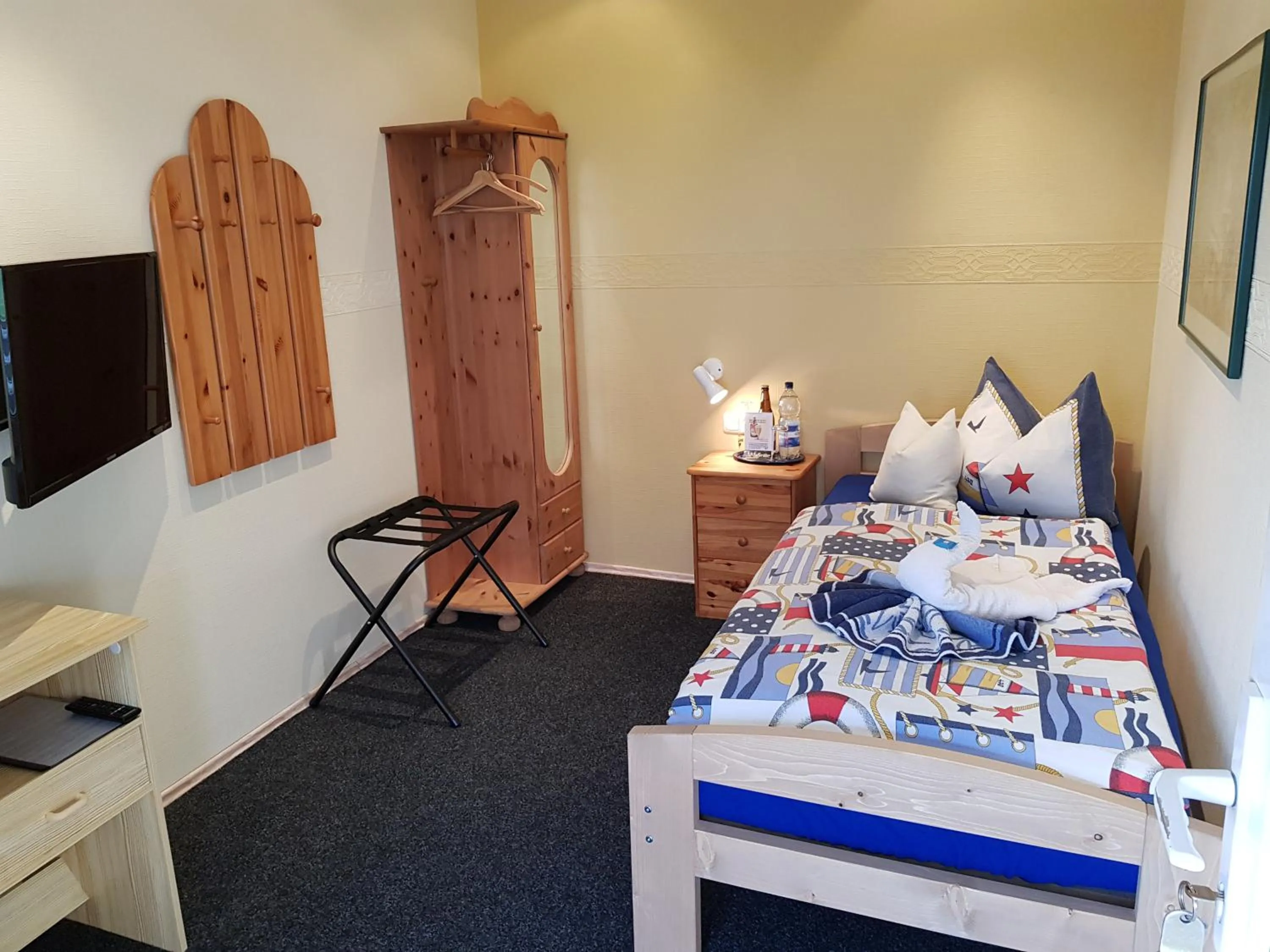 Photo of the whole room, Bed in Landhotel Pathes Hof