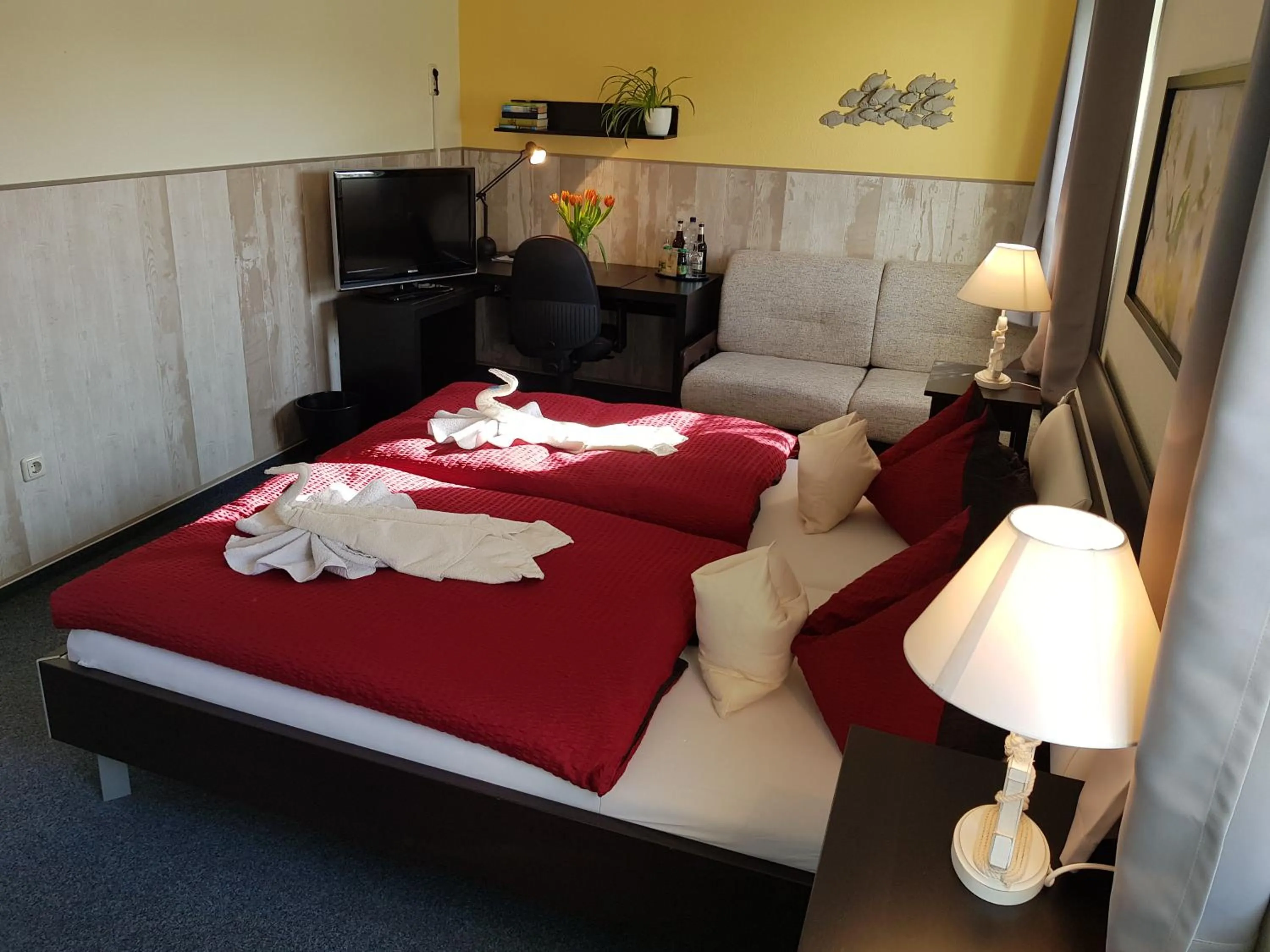 Photo of the whole room, Bed in Landhotel Pathes Hof