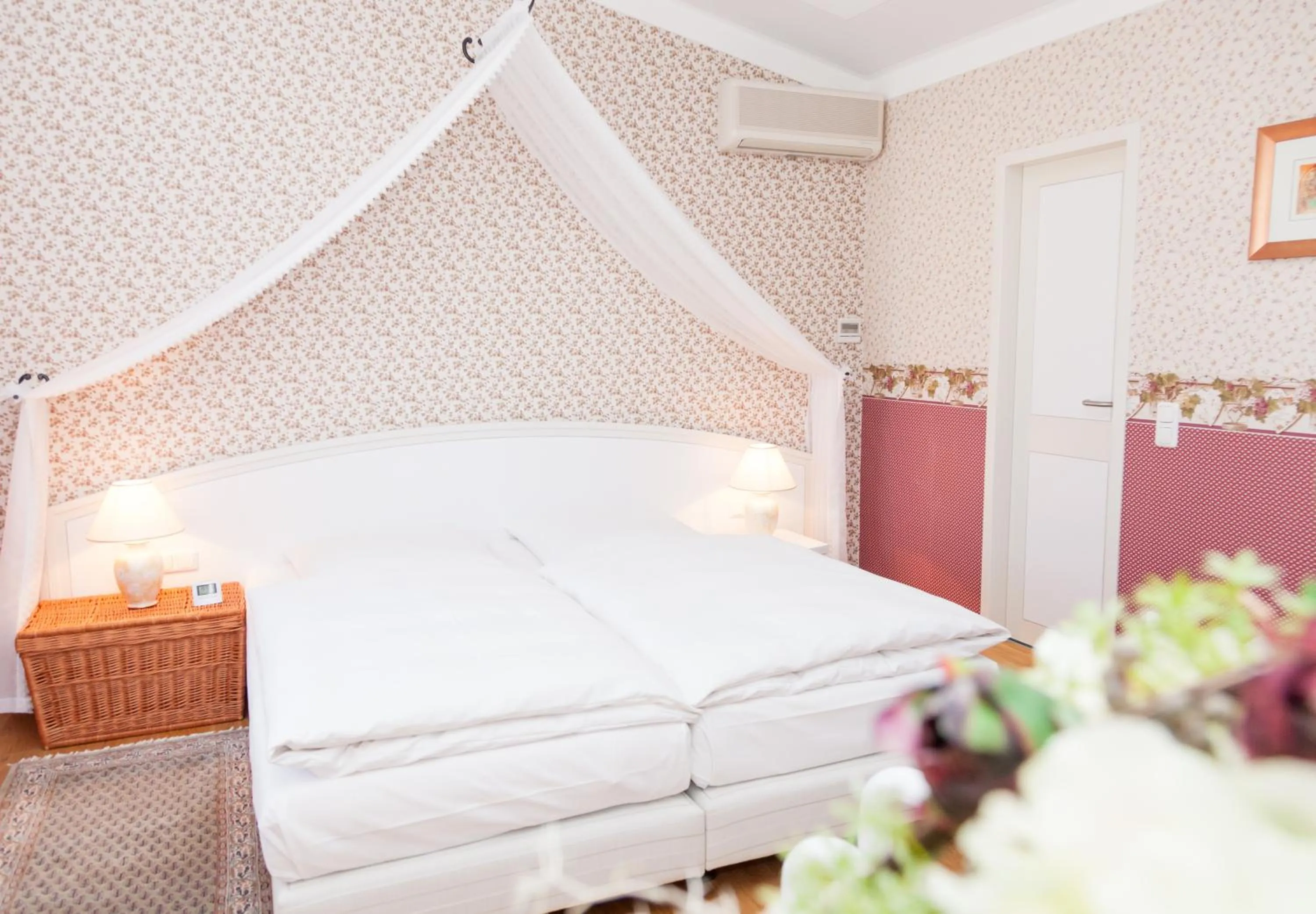 Bed in Hotel Seehof Leipzig