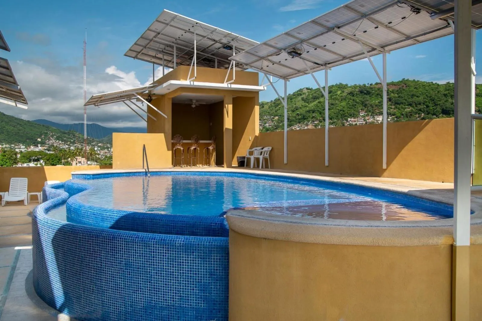 Swimming pool in Fabuloso Hotel Las Vegas