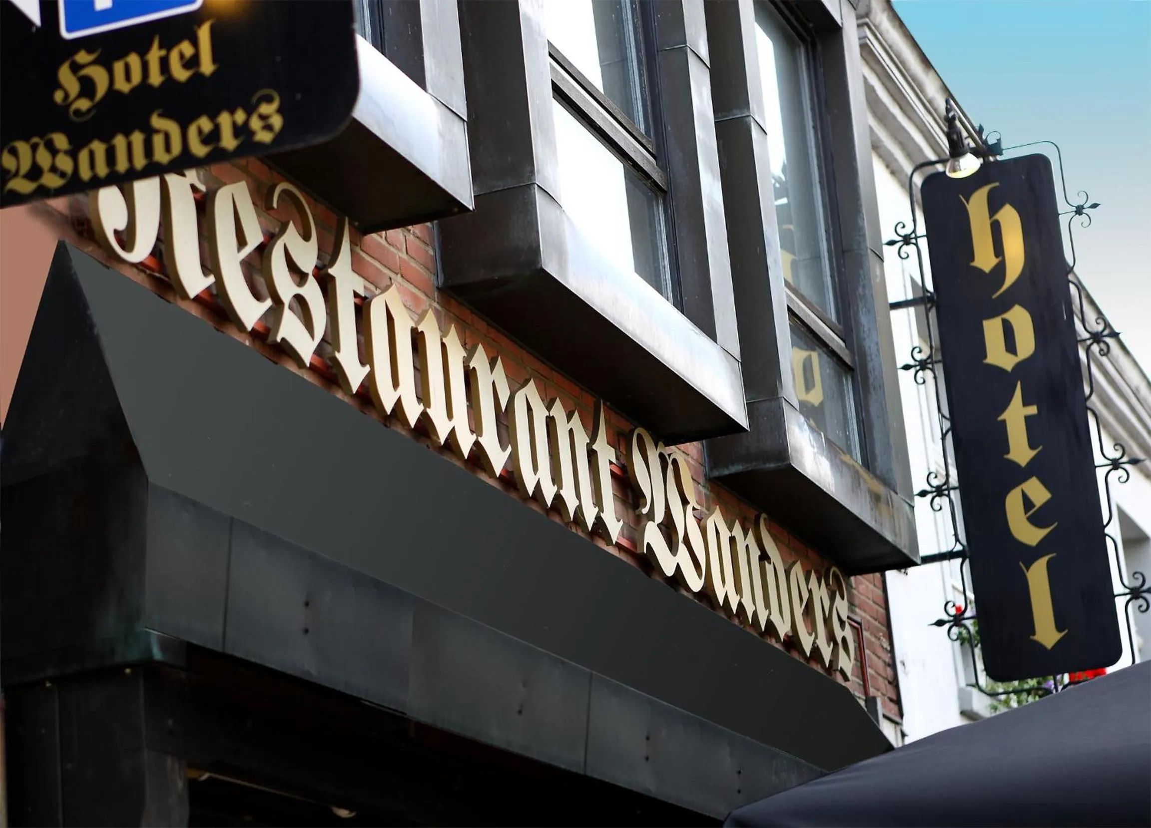 Facade/entrance in Hotel-Restaurant Wanders