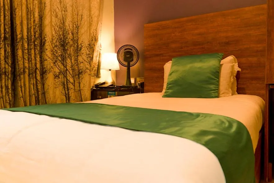 Bed in SamWeb Bed and Breakfast