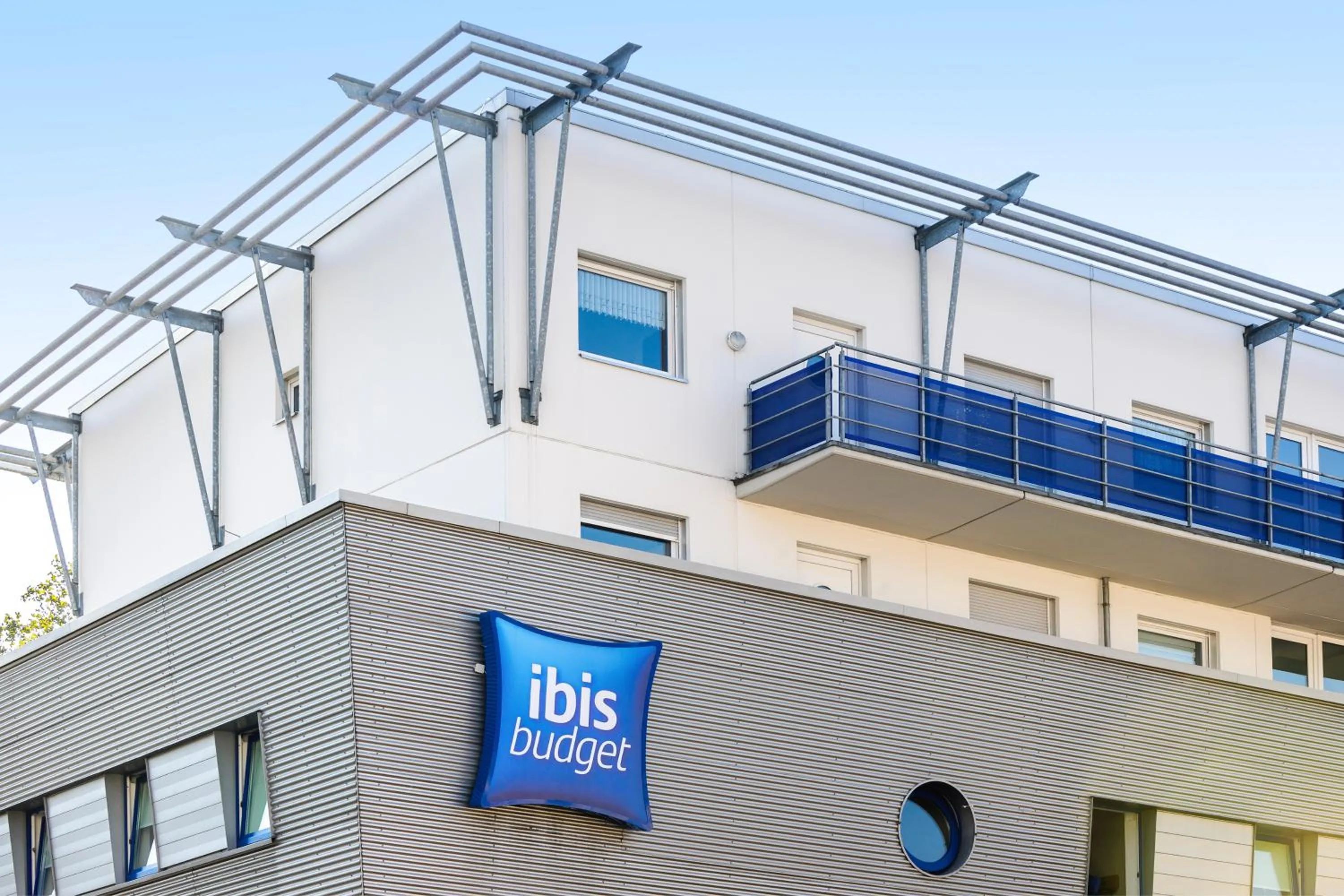 Facade/entrance in ibis budget Duisburg City am Innenhafen