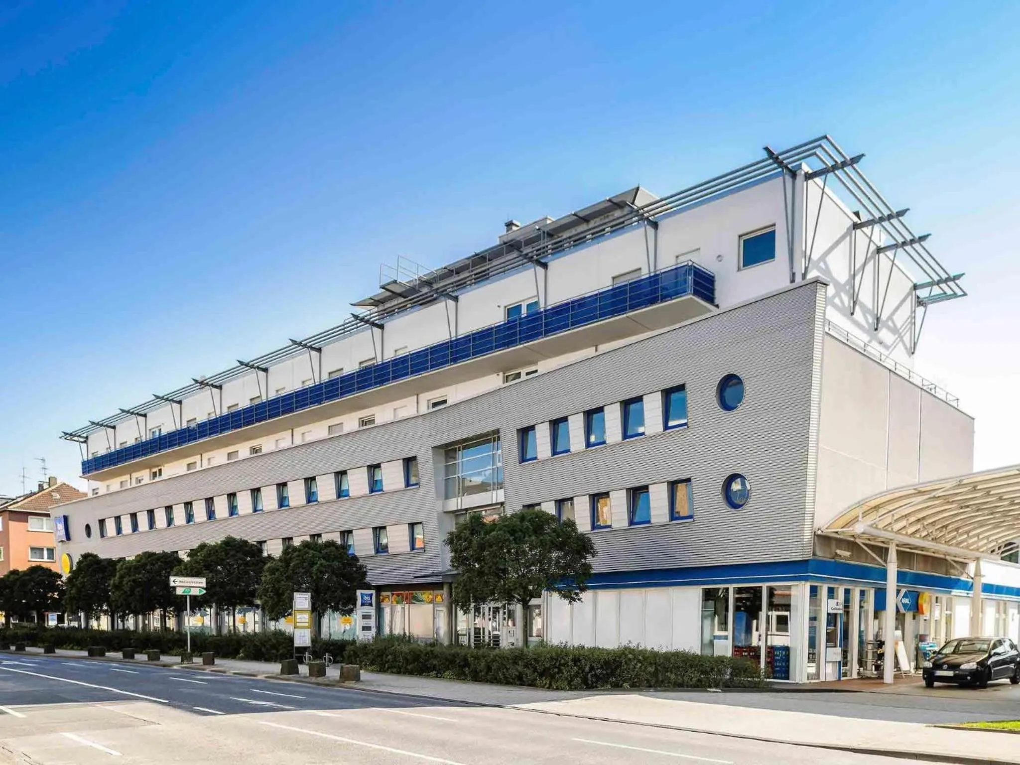 Property building in ibis budget Duisburg City am Innenhafen