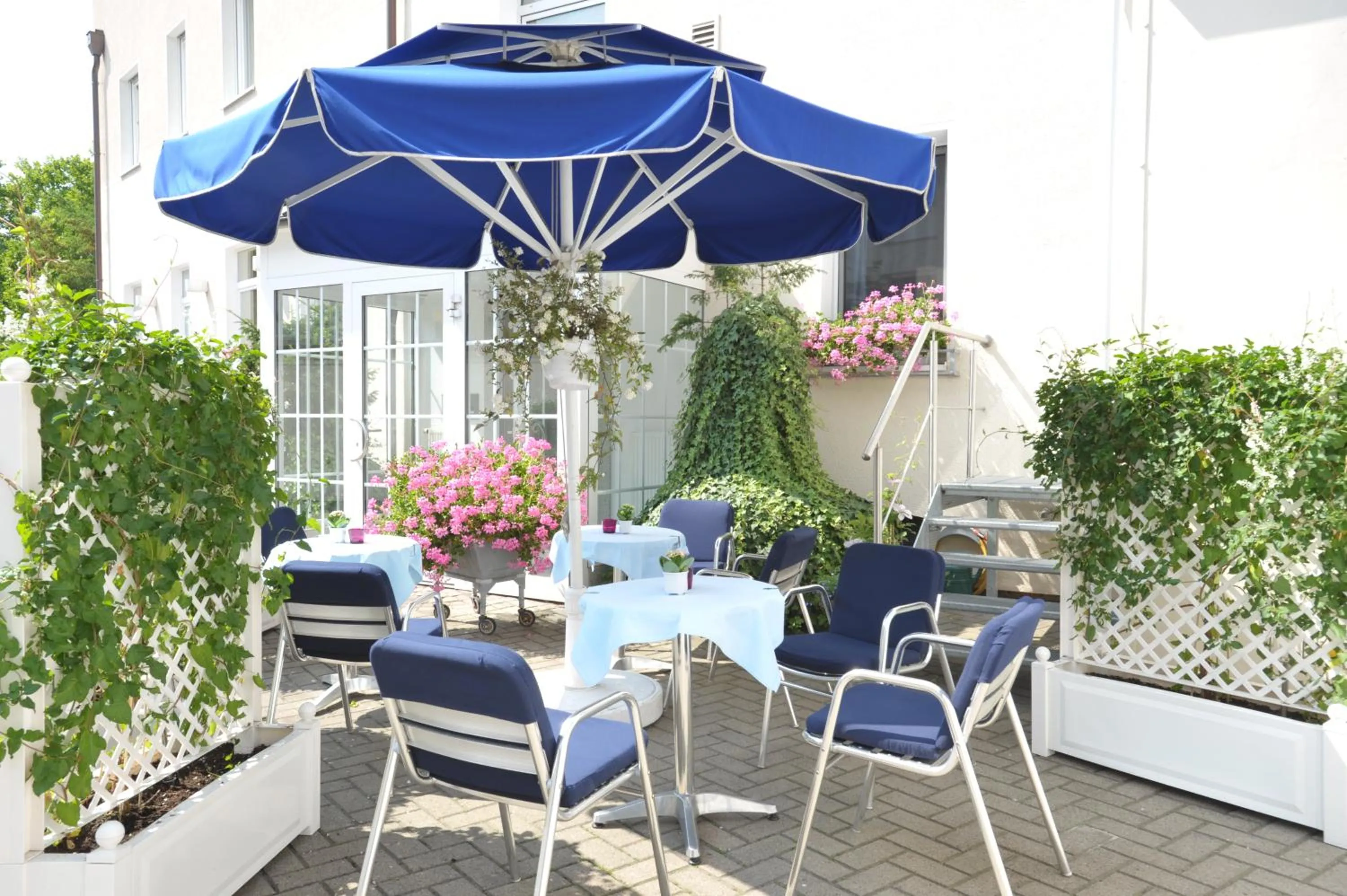 Balcony/Terrace in Hotel Savoy Hannover