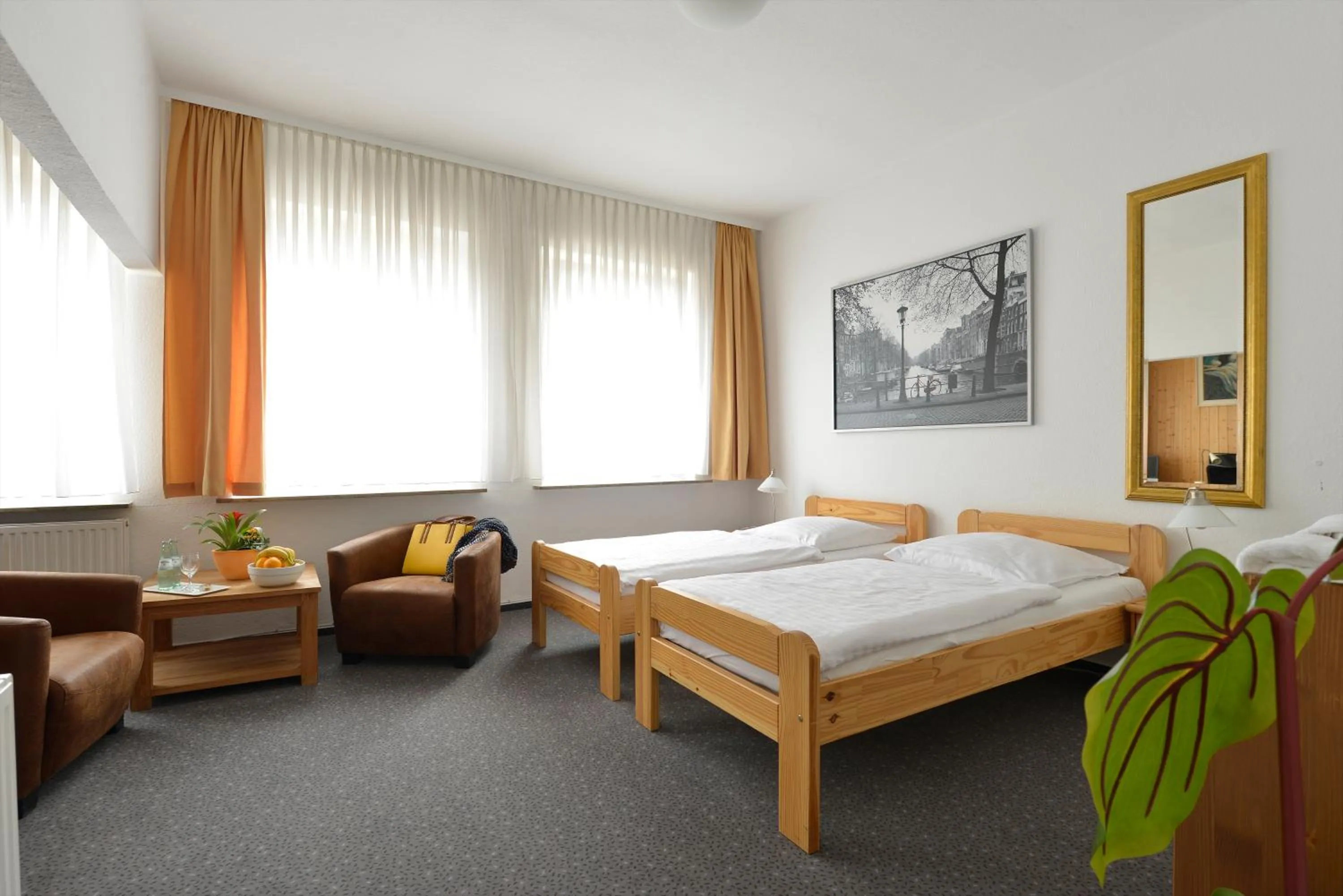 Photo of the whole room, Bed in Hotel zur Post Kleve