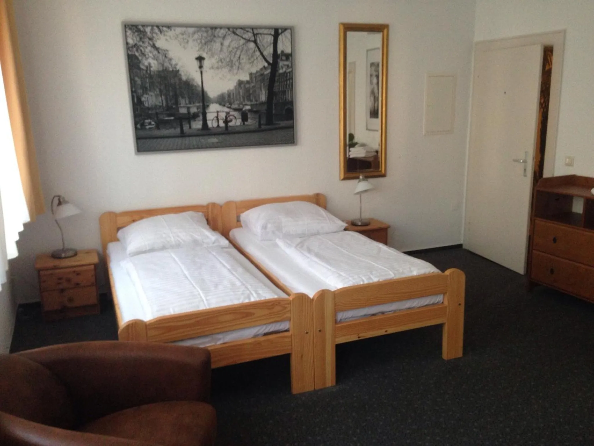 Photo of the whole room, Bed in Hotel zur Post Kleve