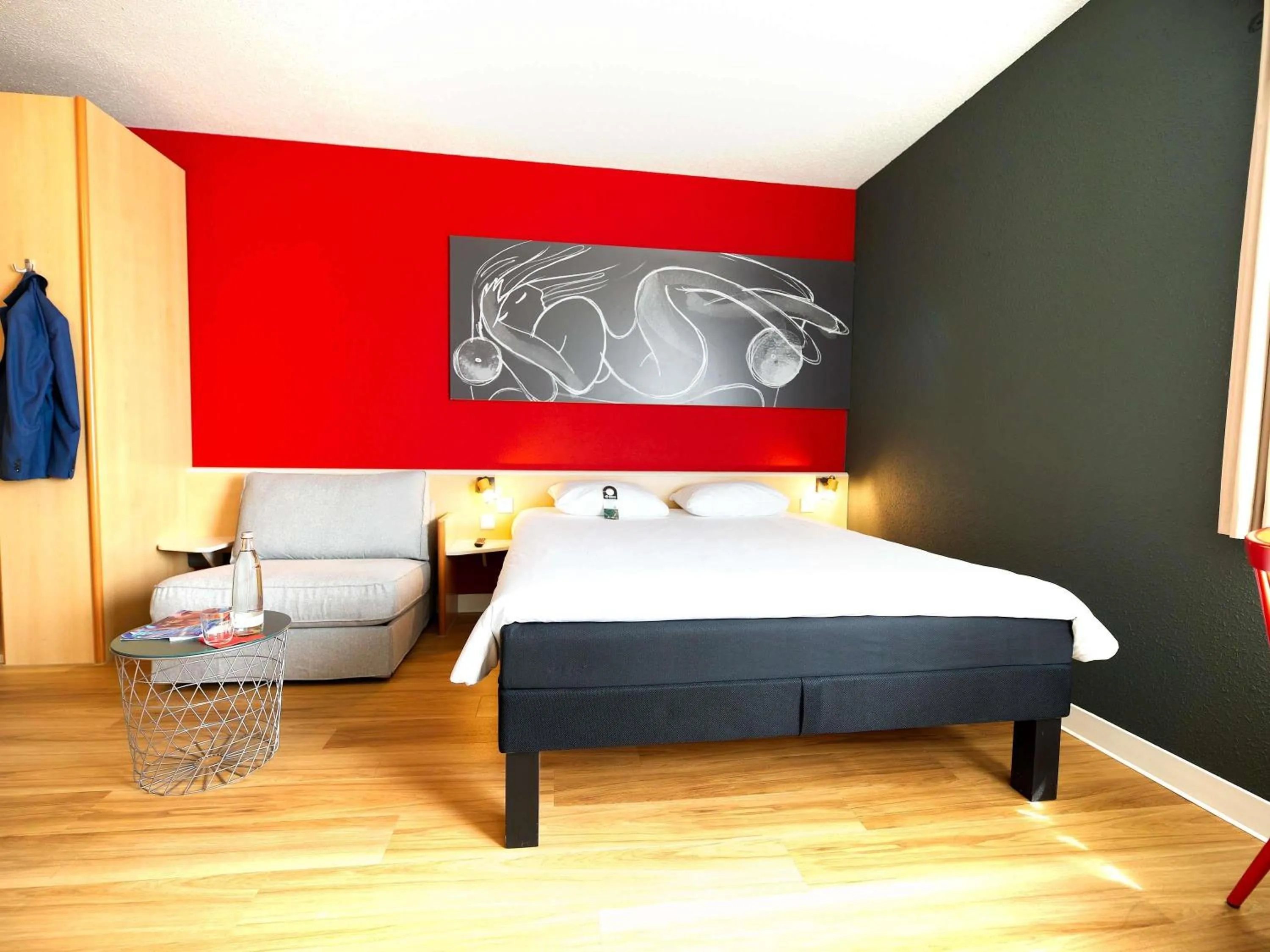 Bedroom, Bed in ibis Köln Messe