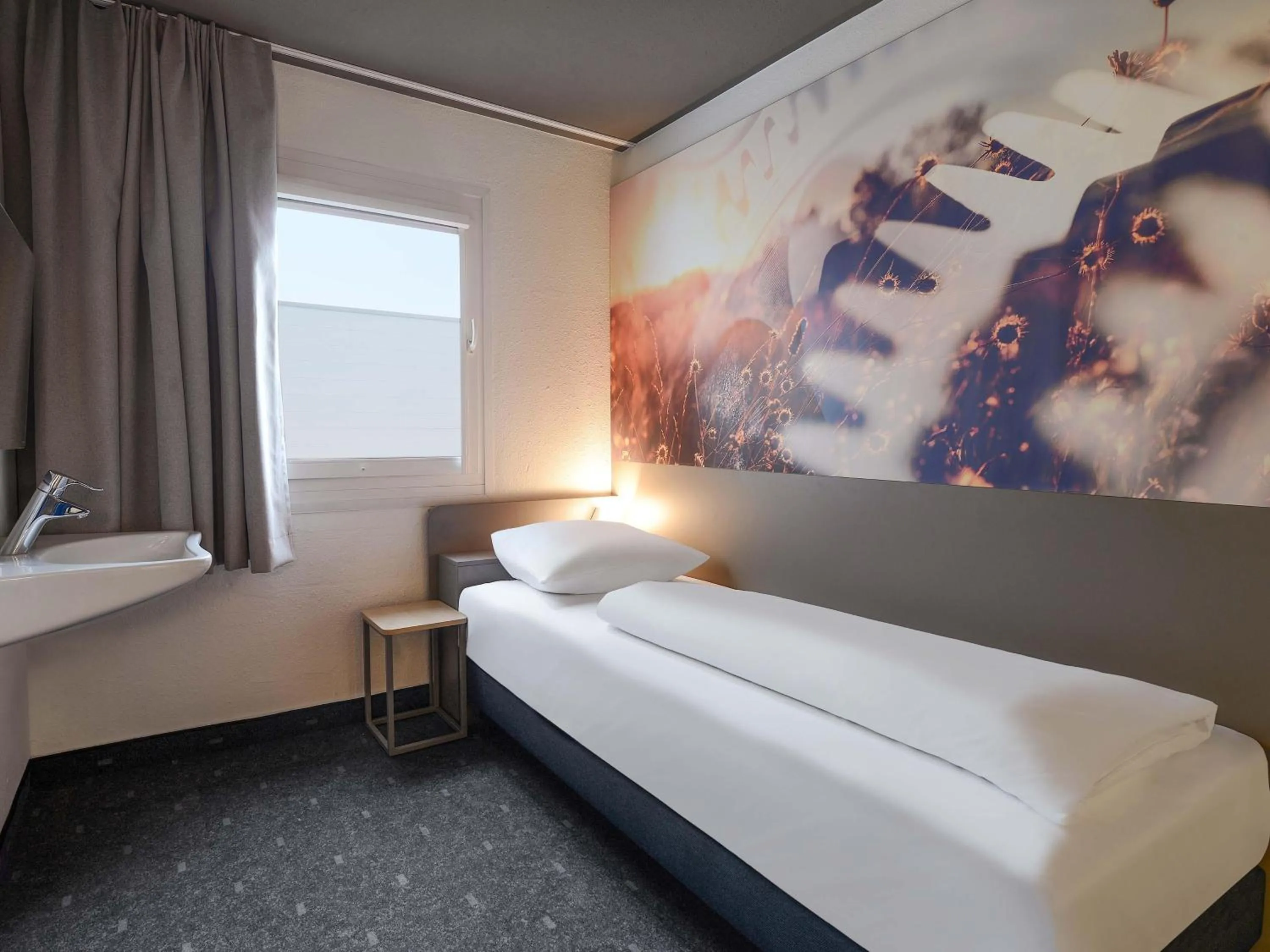 Photo of the whole room, Bed in B&B HOTEL Willich