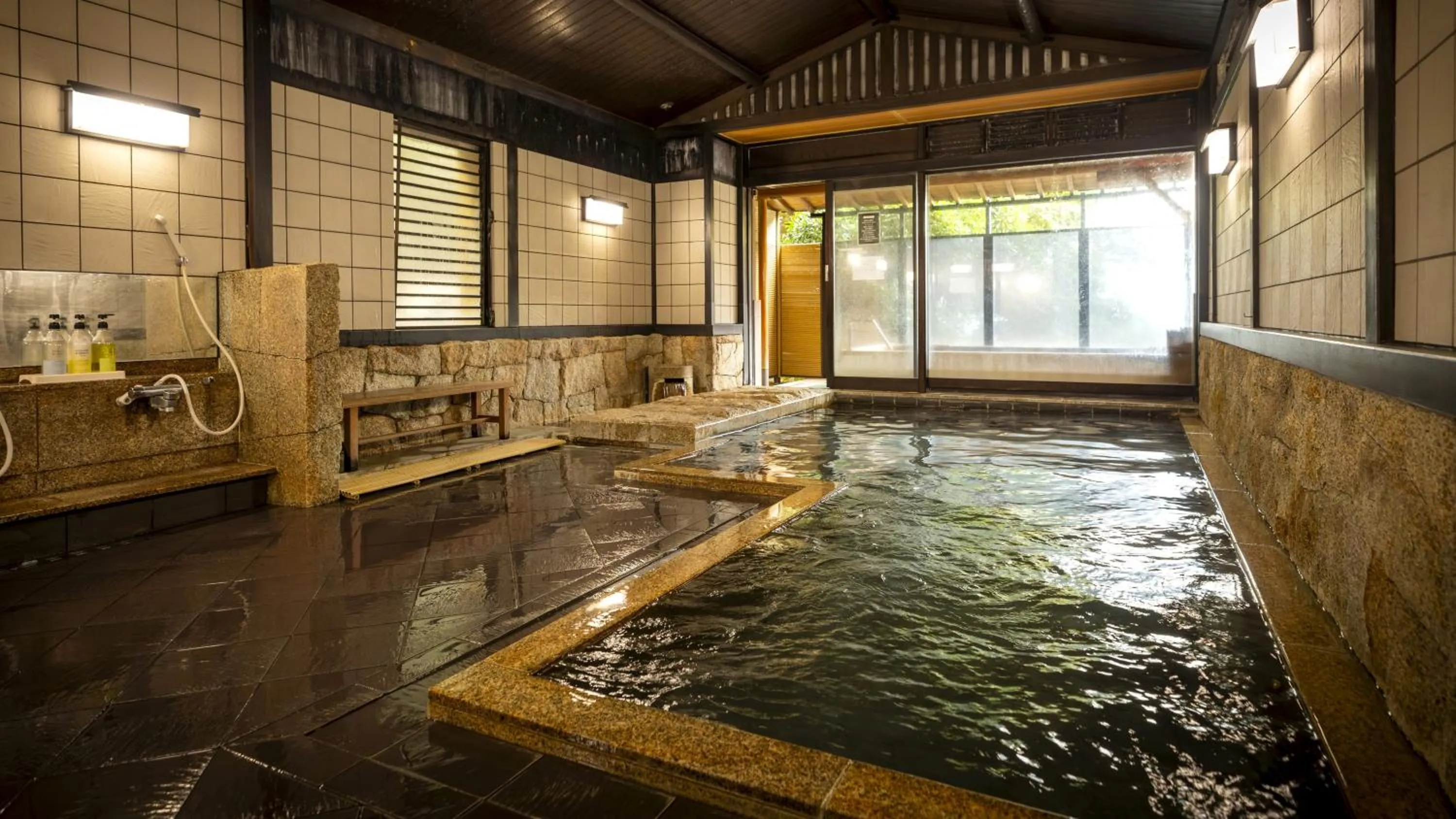 Public Bath in Nishiizu Koyoi