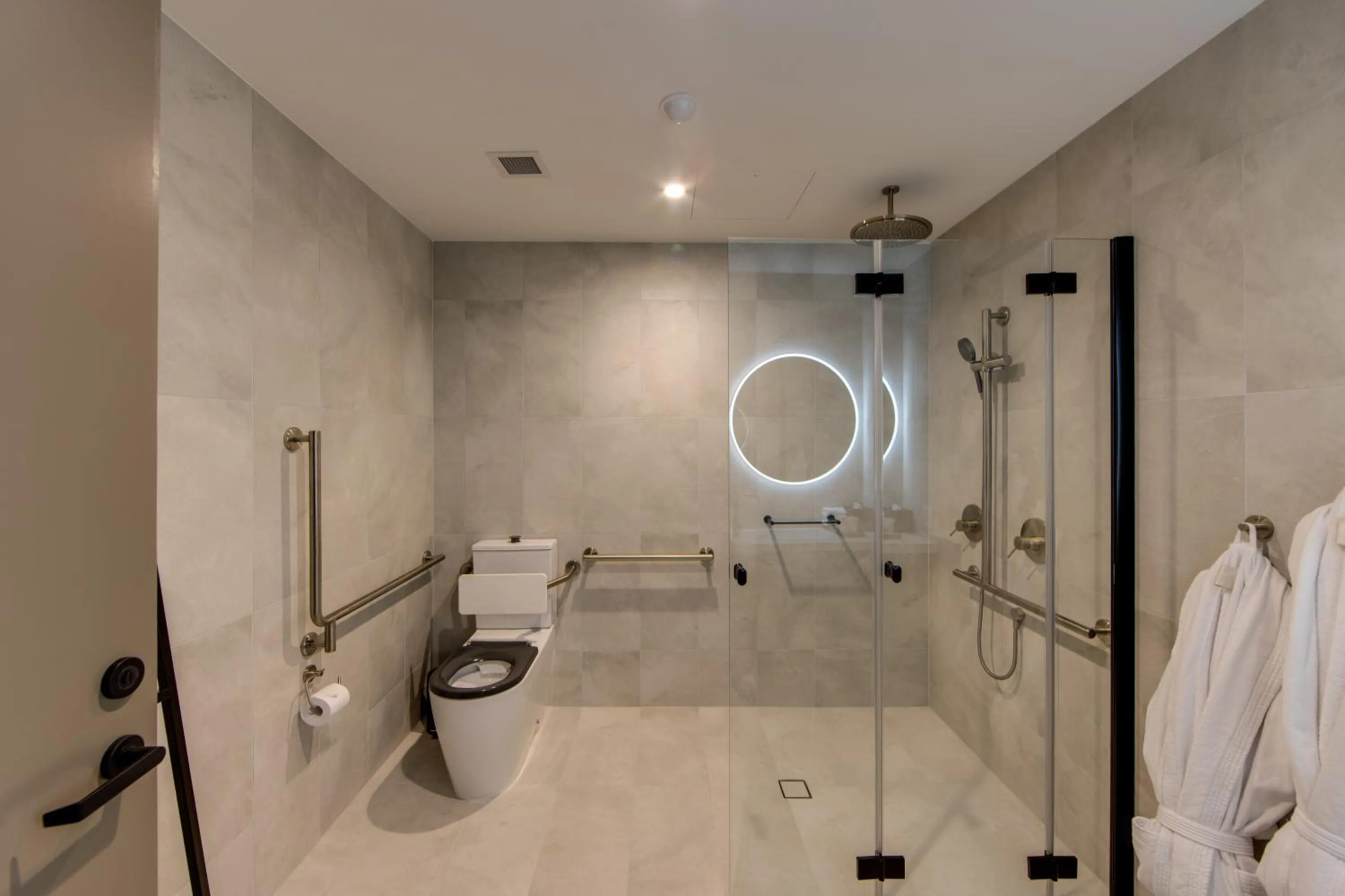 Bathroom in Oval Hotel at Adelaide Oval