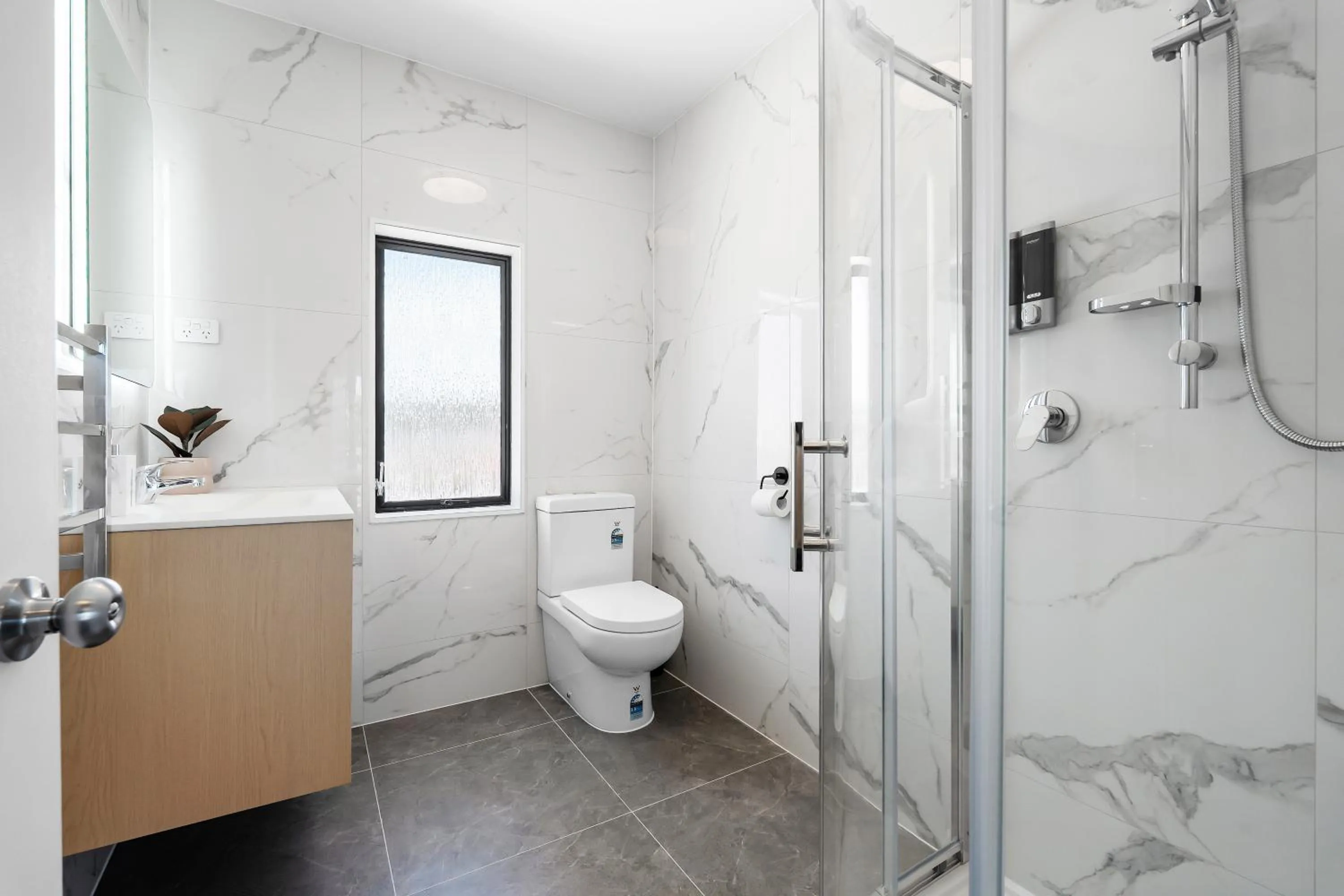 Bathroom in Summer Inn Motel - Newly Renovated