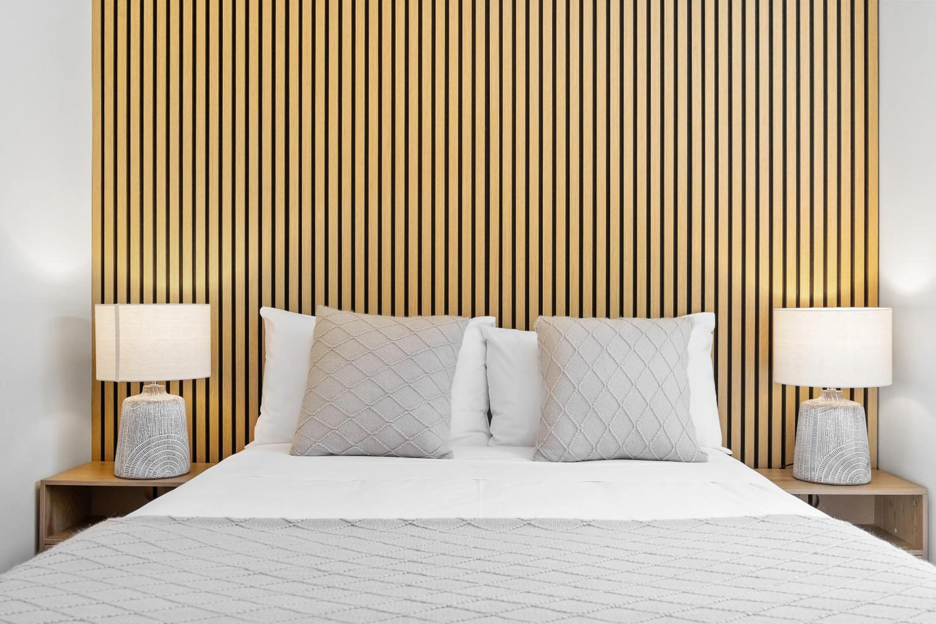 Bedroom, Bed in Summer Inn Motel - Newly Renovated