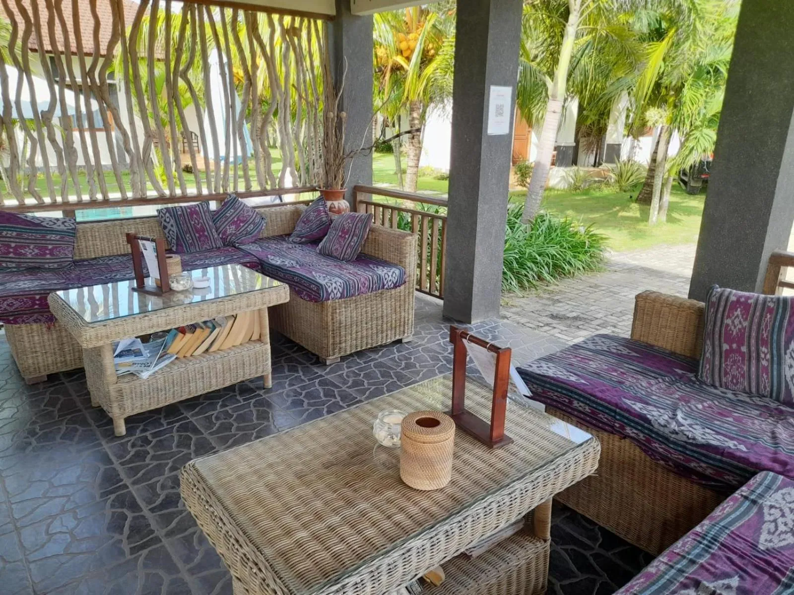 Restaurant/places to eat in Kuta Paradise