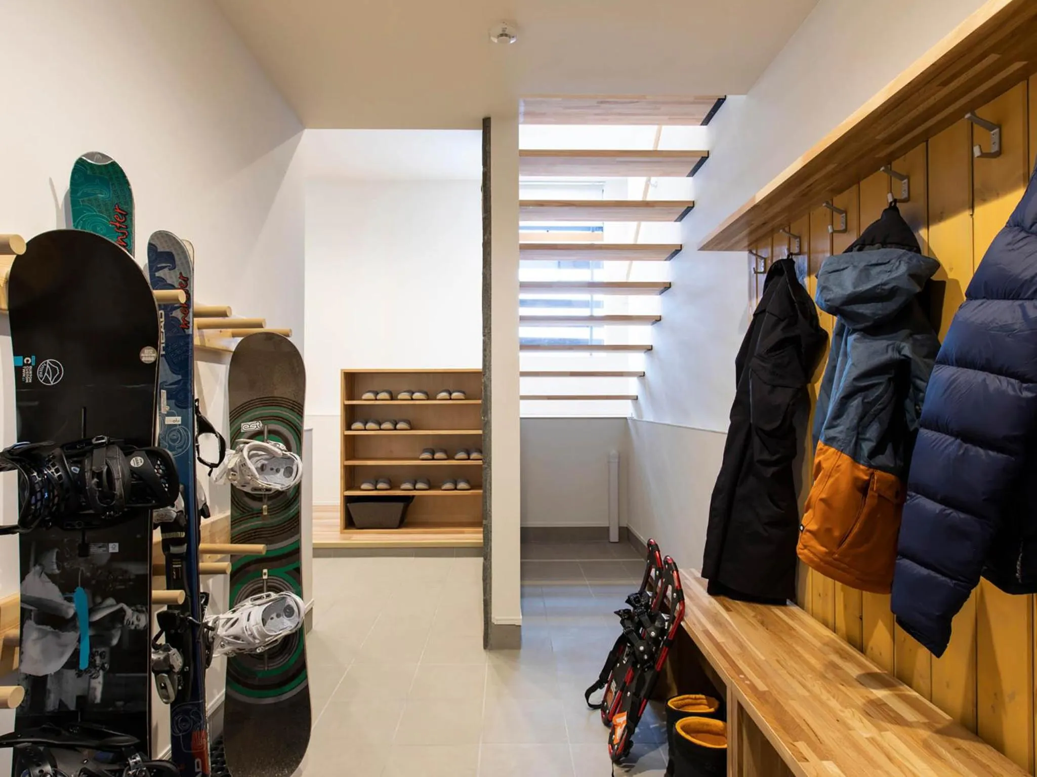 Area and facilities in Aoyama Lodge