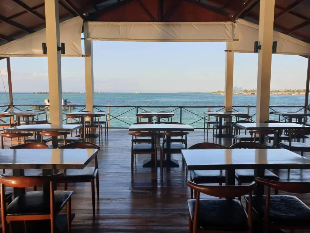 Restaurant/places to eat in Sea Star Resort Semporna