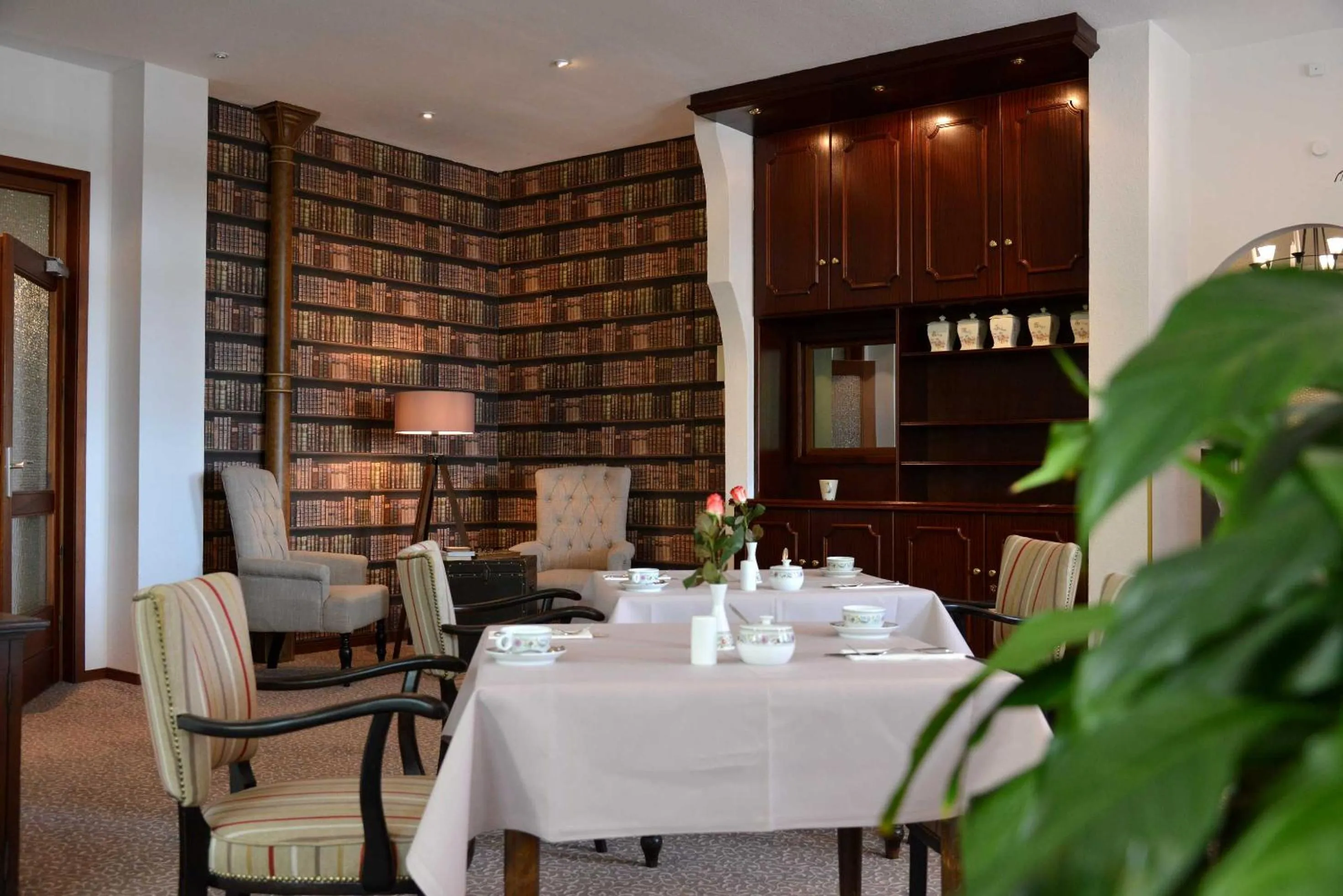 Restaurant/places to eat in Arnimsruh Hotel garni