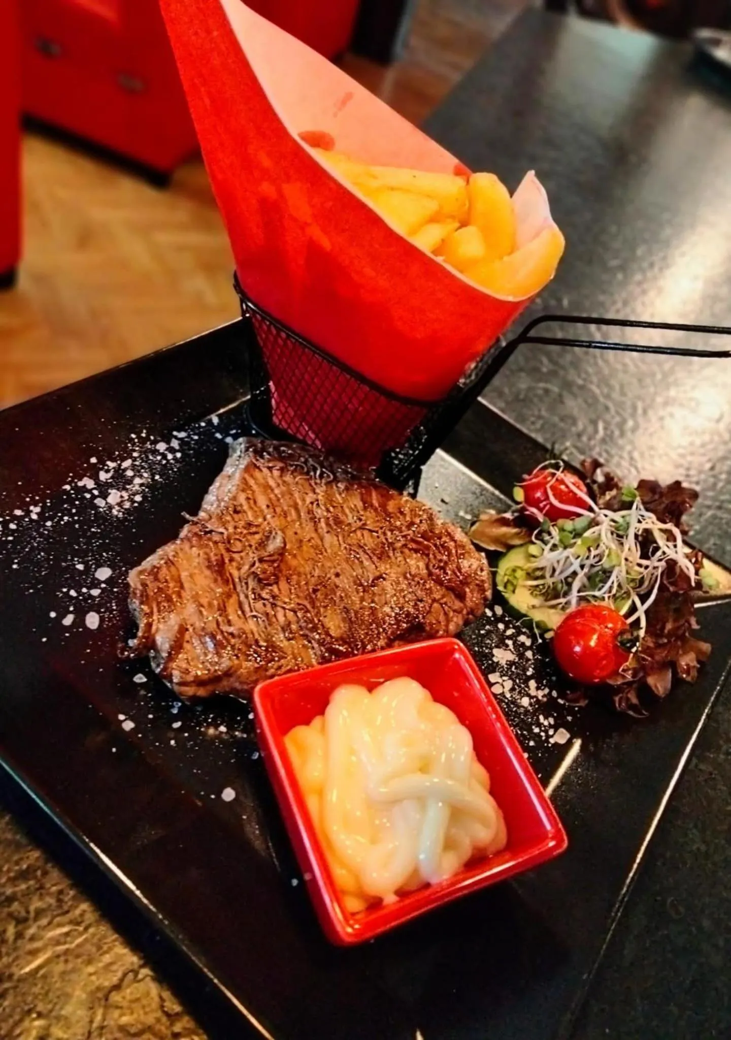 Food close-up in MUSTANG INN am Großen Garten