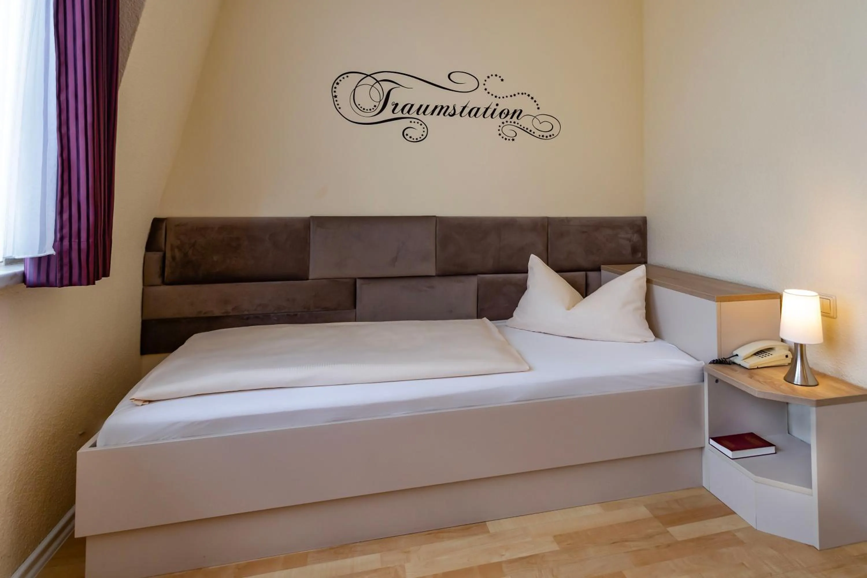 Bed in Hotel ELBRIVERA Alt Prester