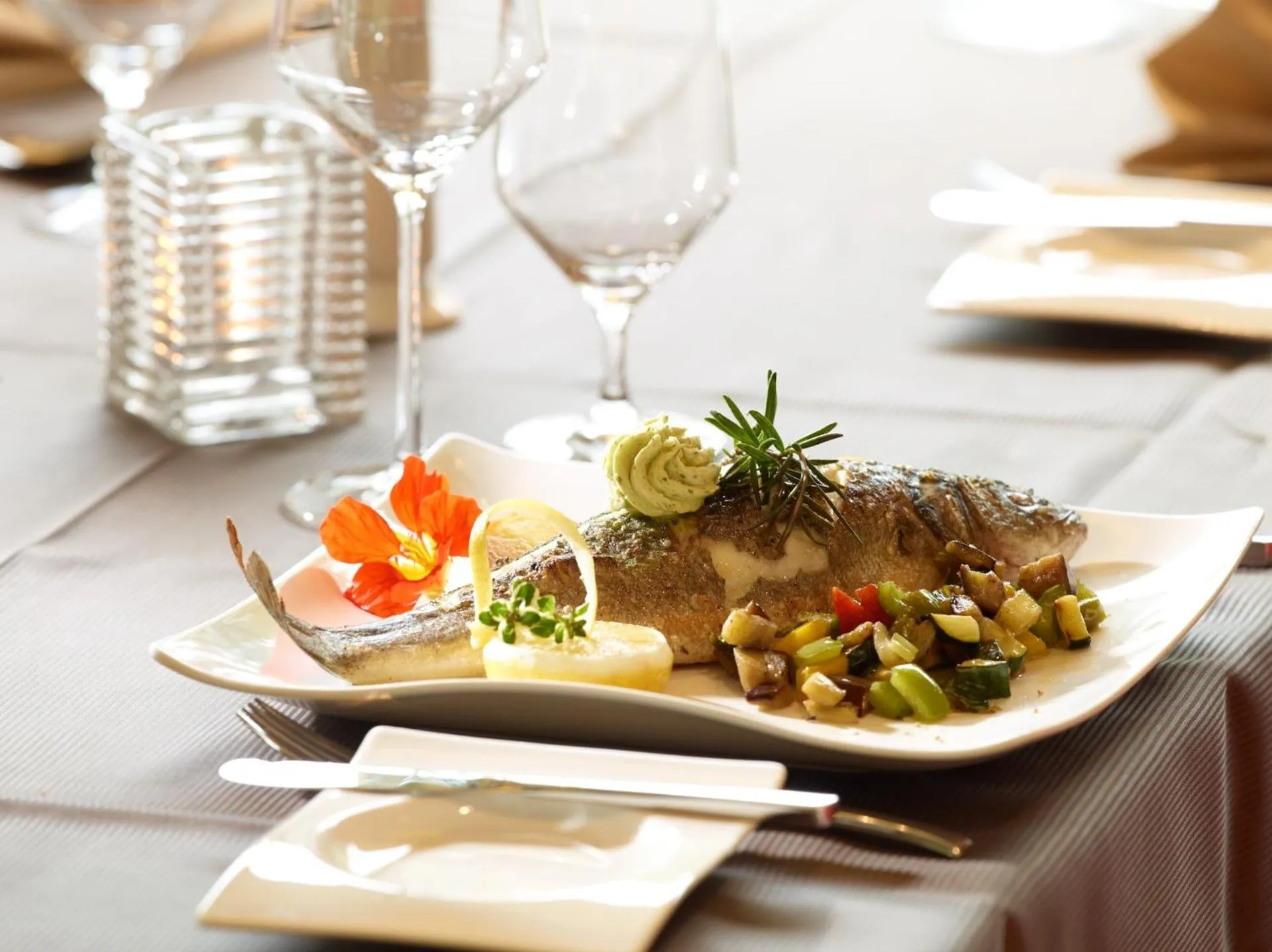 Food and drinks in Berghotel Hohe Mark