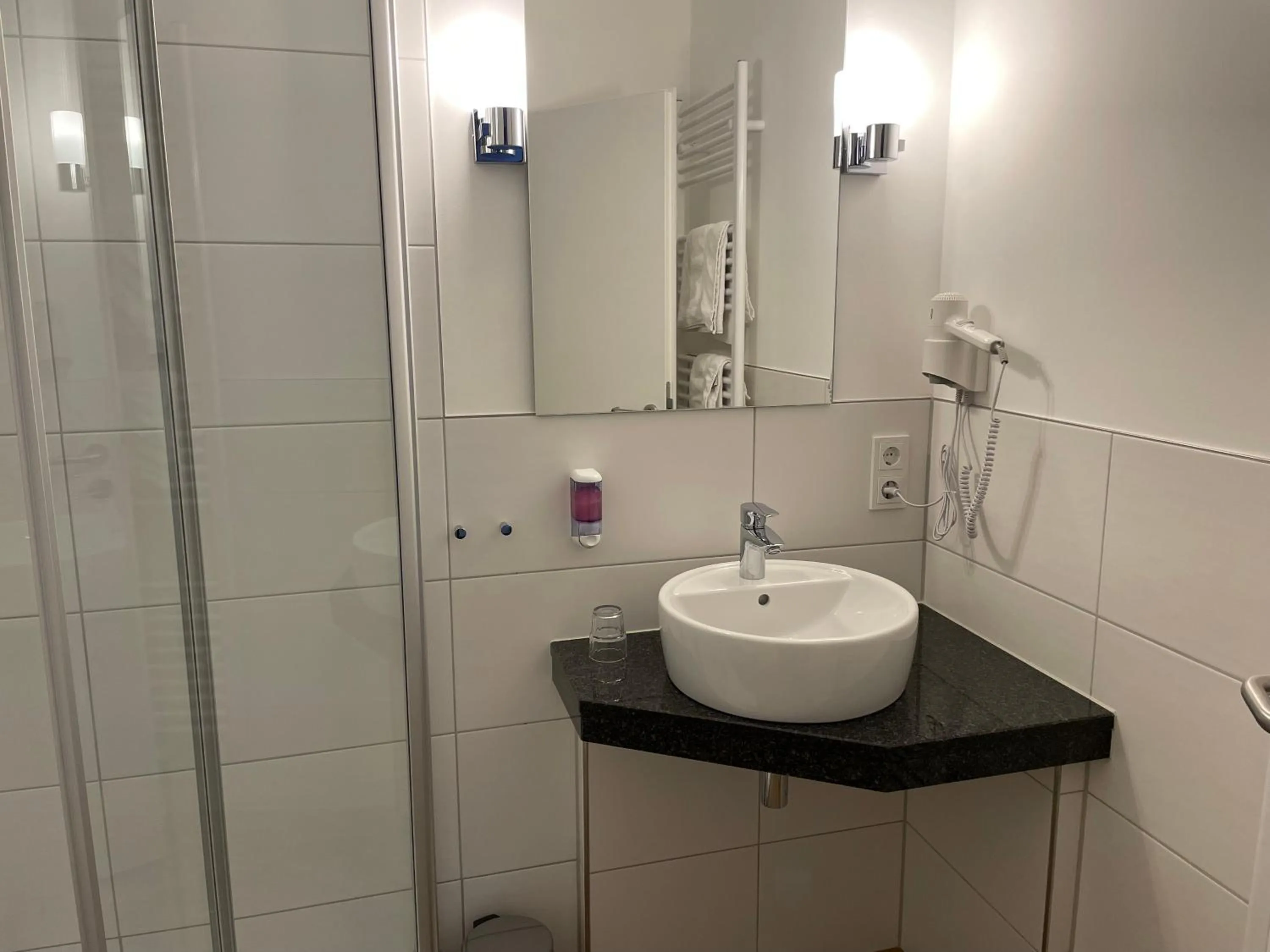 Bathroom in Dom Hotel