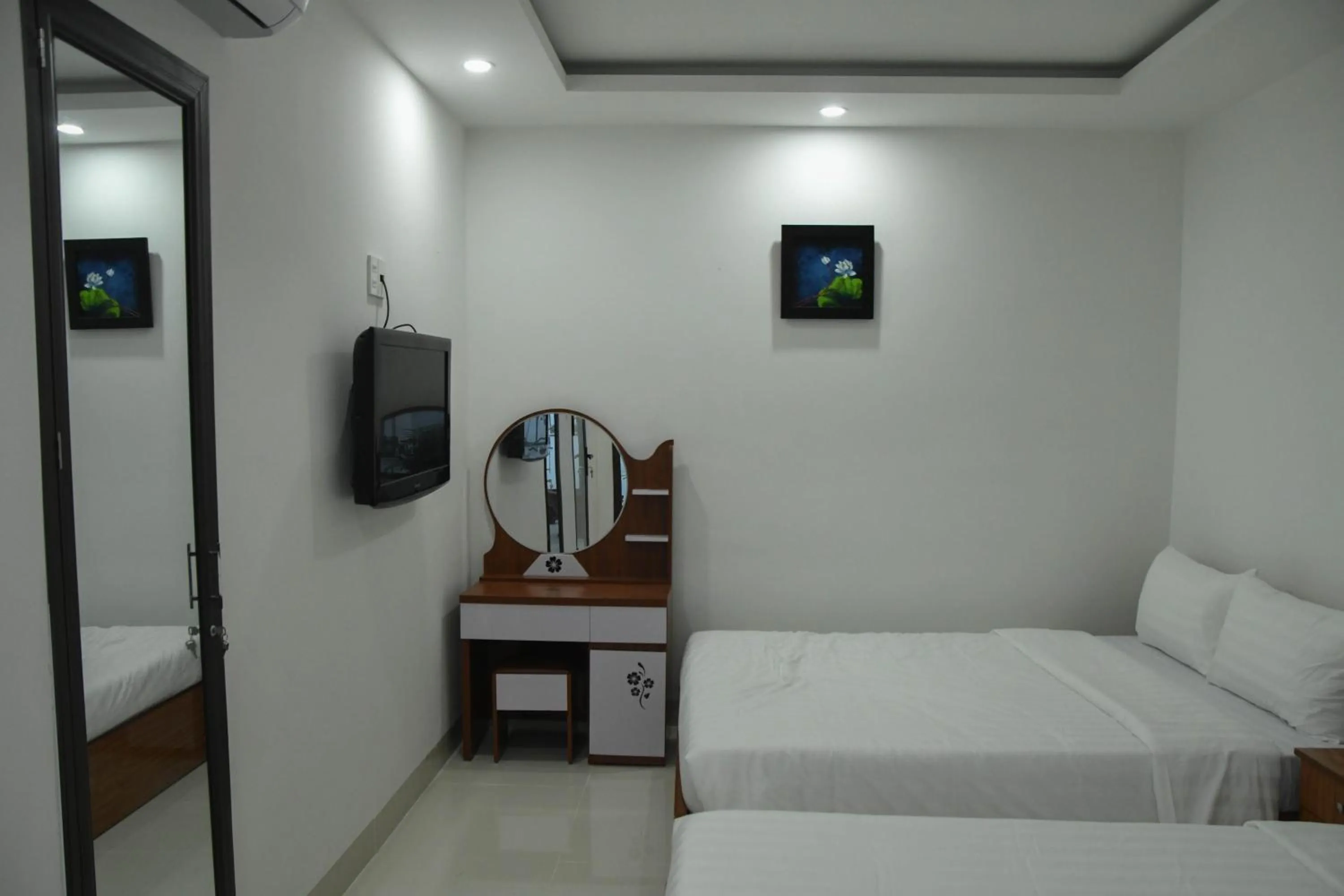 Bed in Asean Garden Homestay Hue