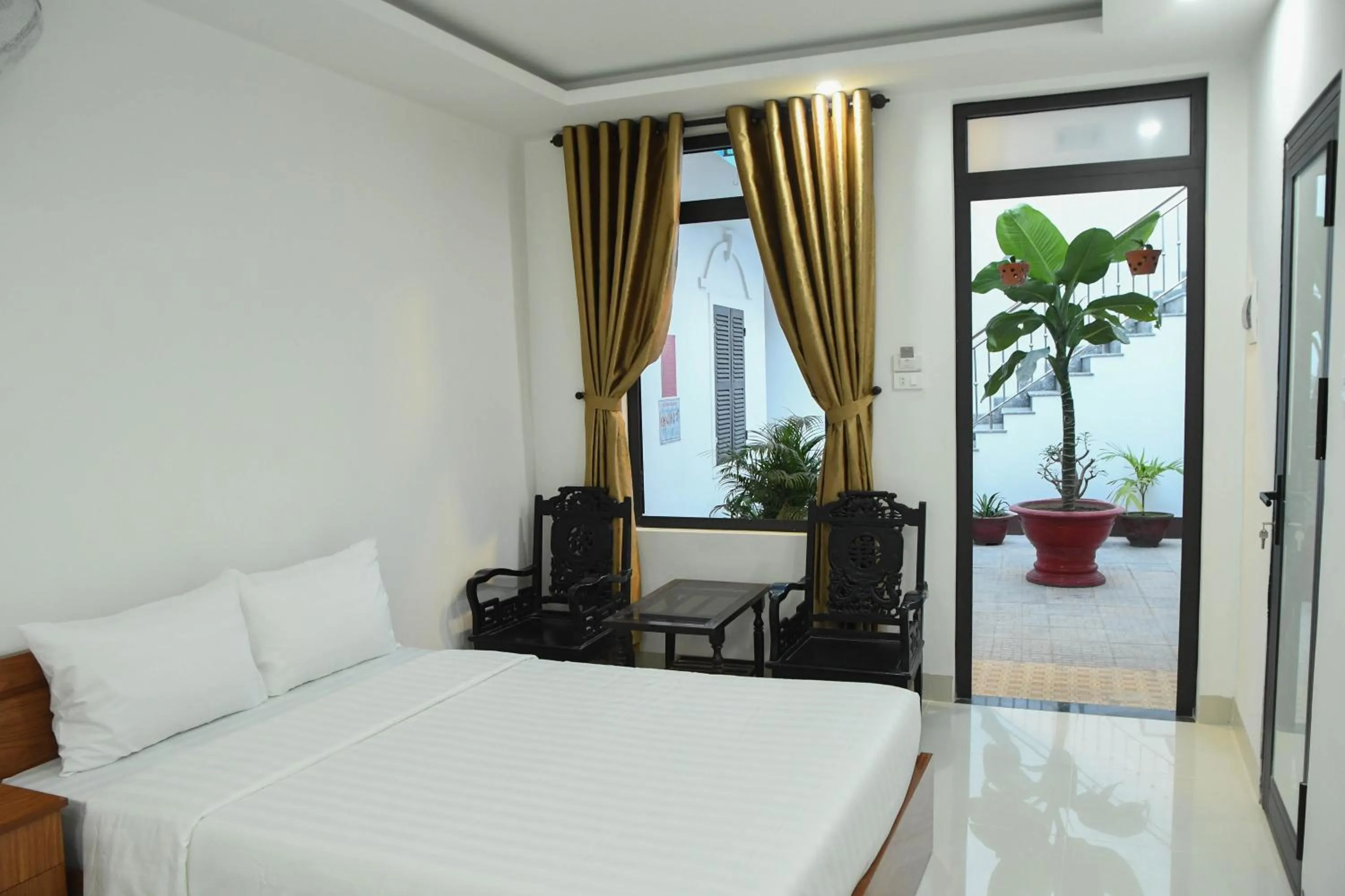 Bed in Asean Garden Homestay Hue