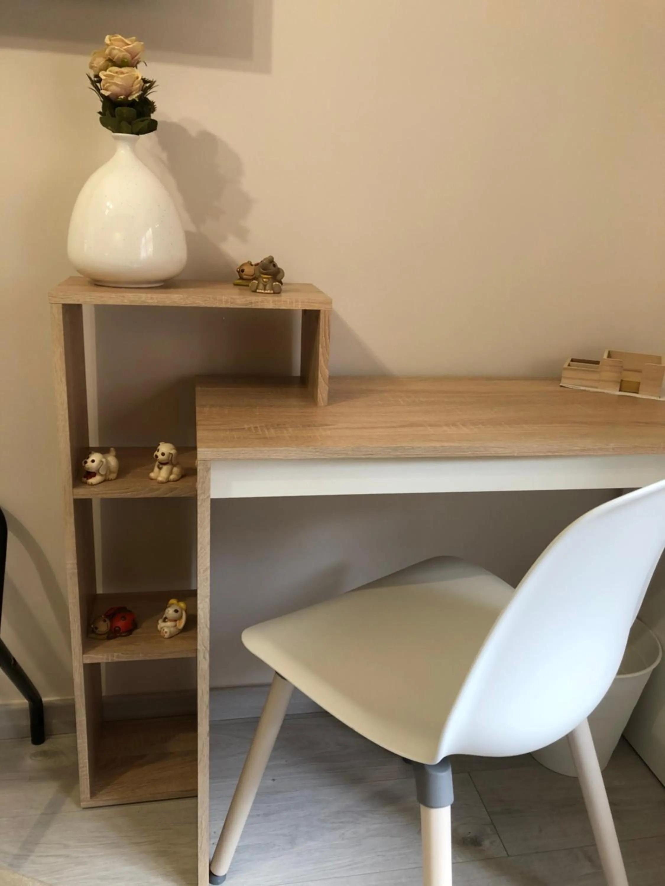 Photo of the whole room in Fantastic Dream