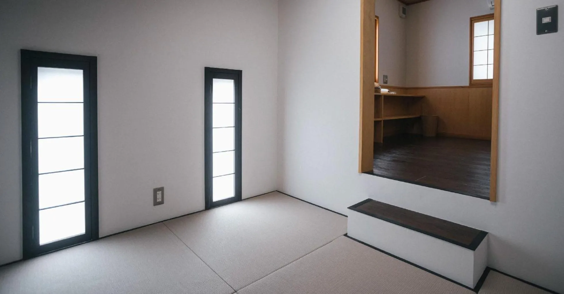 Photo of the whole room in Miyajima Shiro