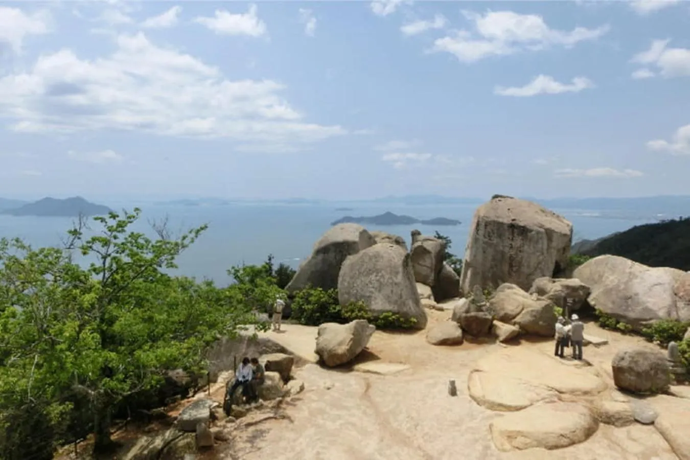 Hiking in Miyajima Shiro