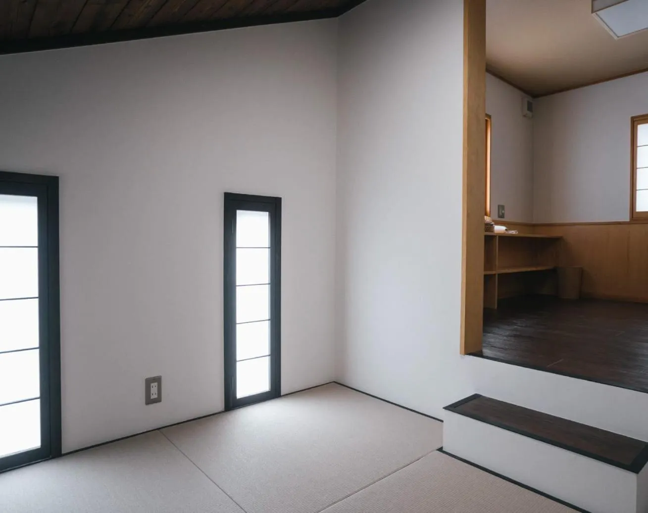 Photo of the whole room, Bed in Miyajima Shiro