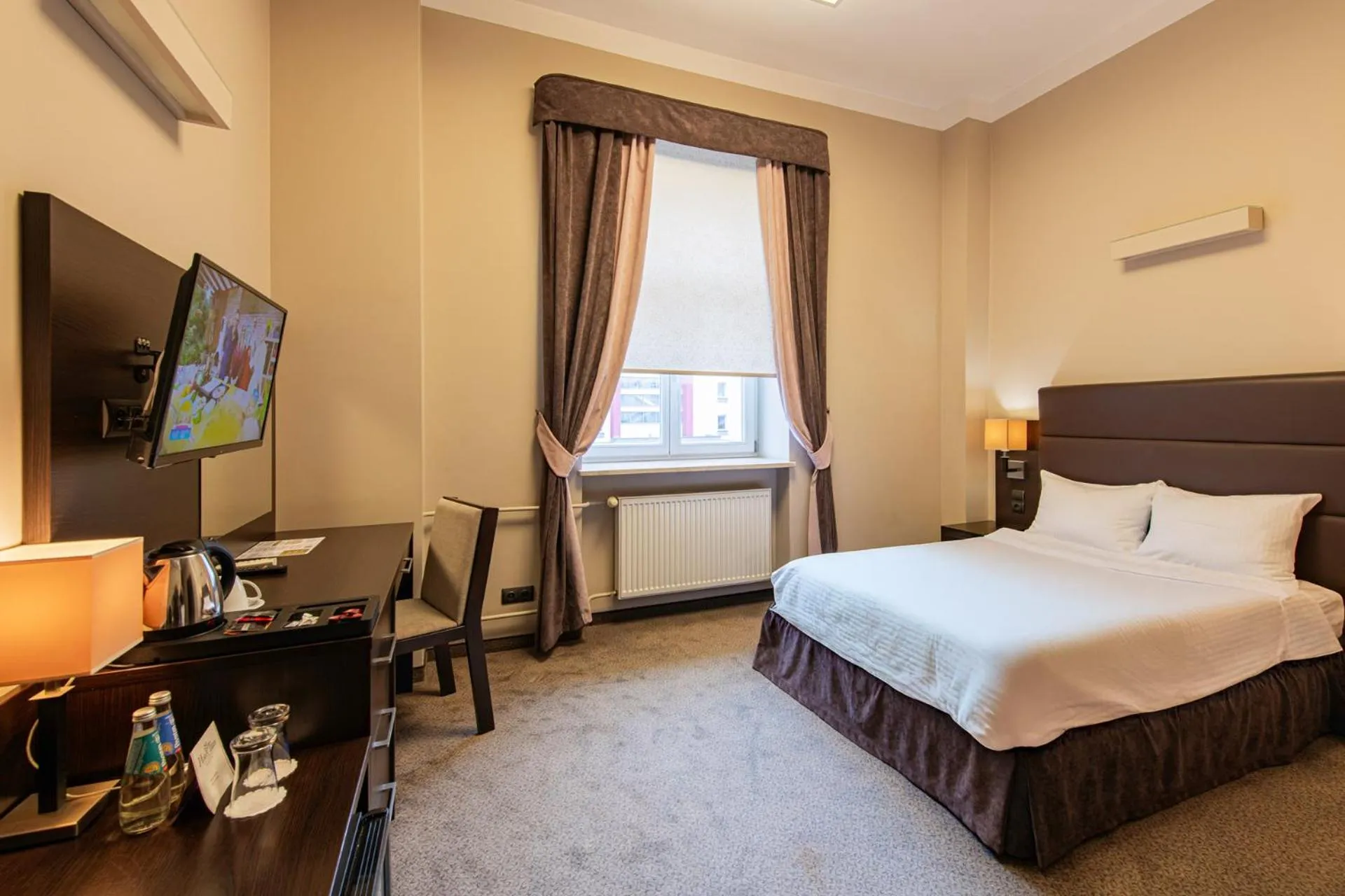 TV and multimedia, Bed in Hotel Ilan