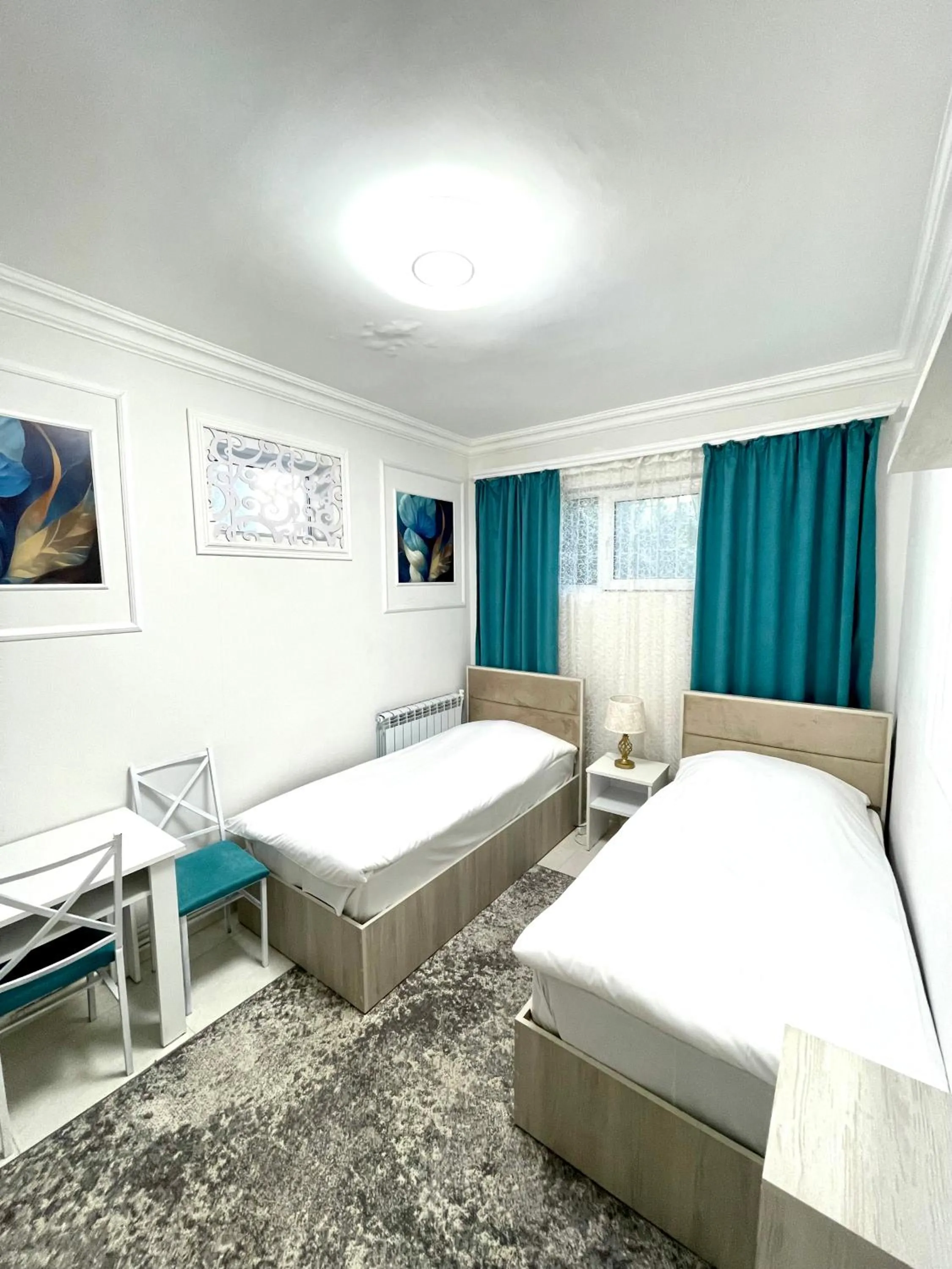 Bed in Santorini Hotel & Hostel