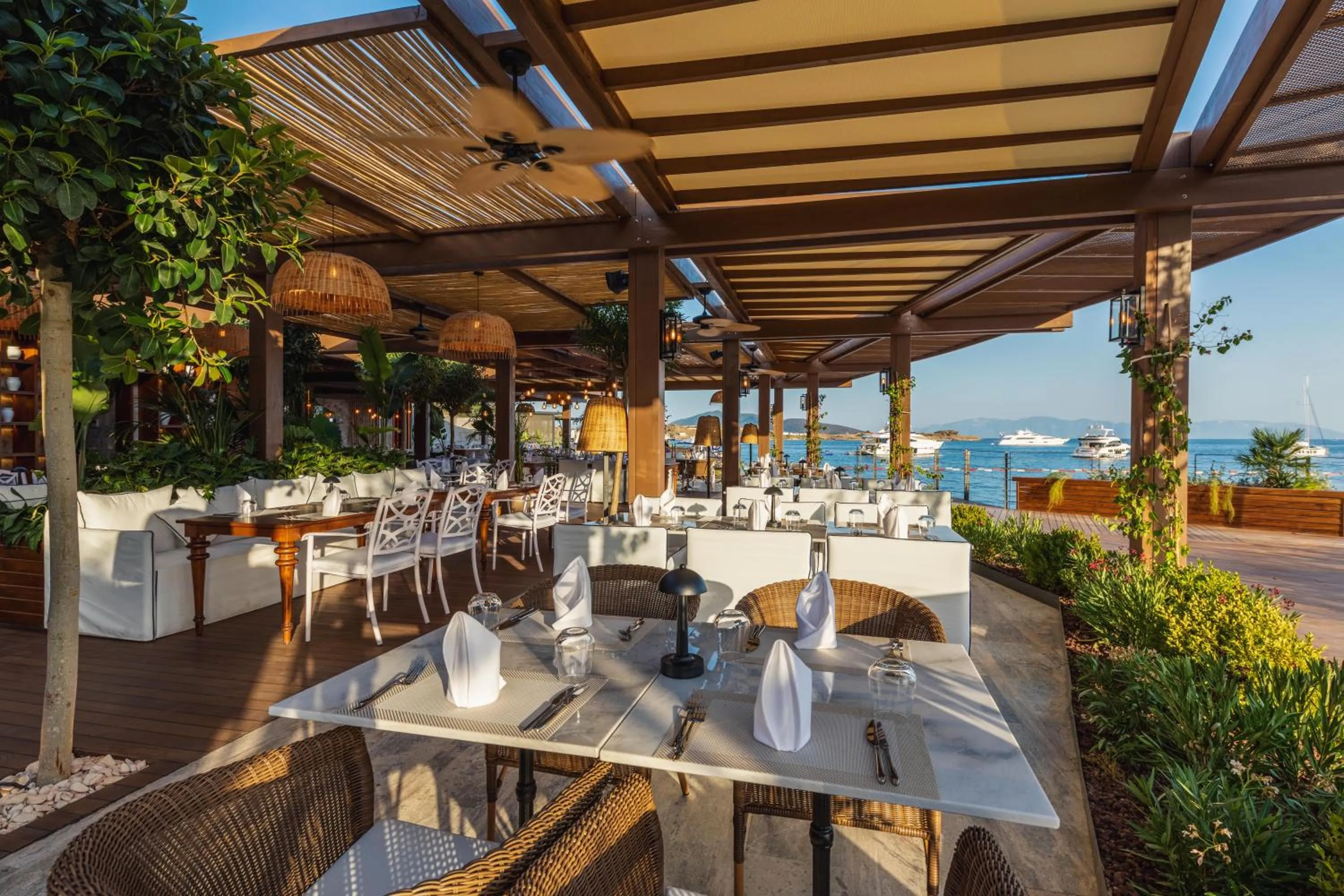 Restaurant/places to eat in Kaya Palazzo Resort & Residences Le Chic Bodrum