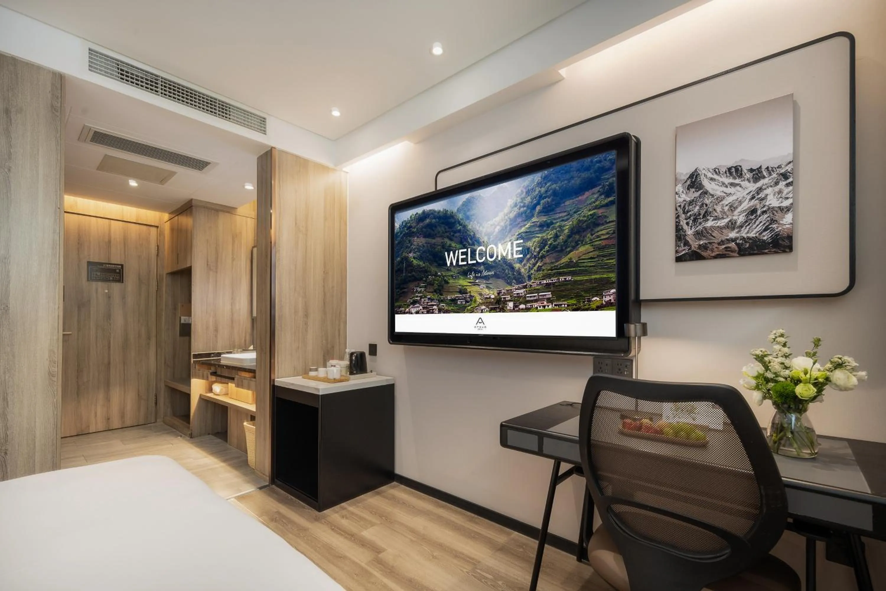 Bed in Atour Hotel -Du Fu Thatched Cottage