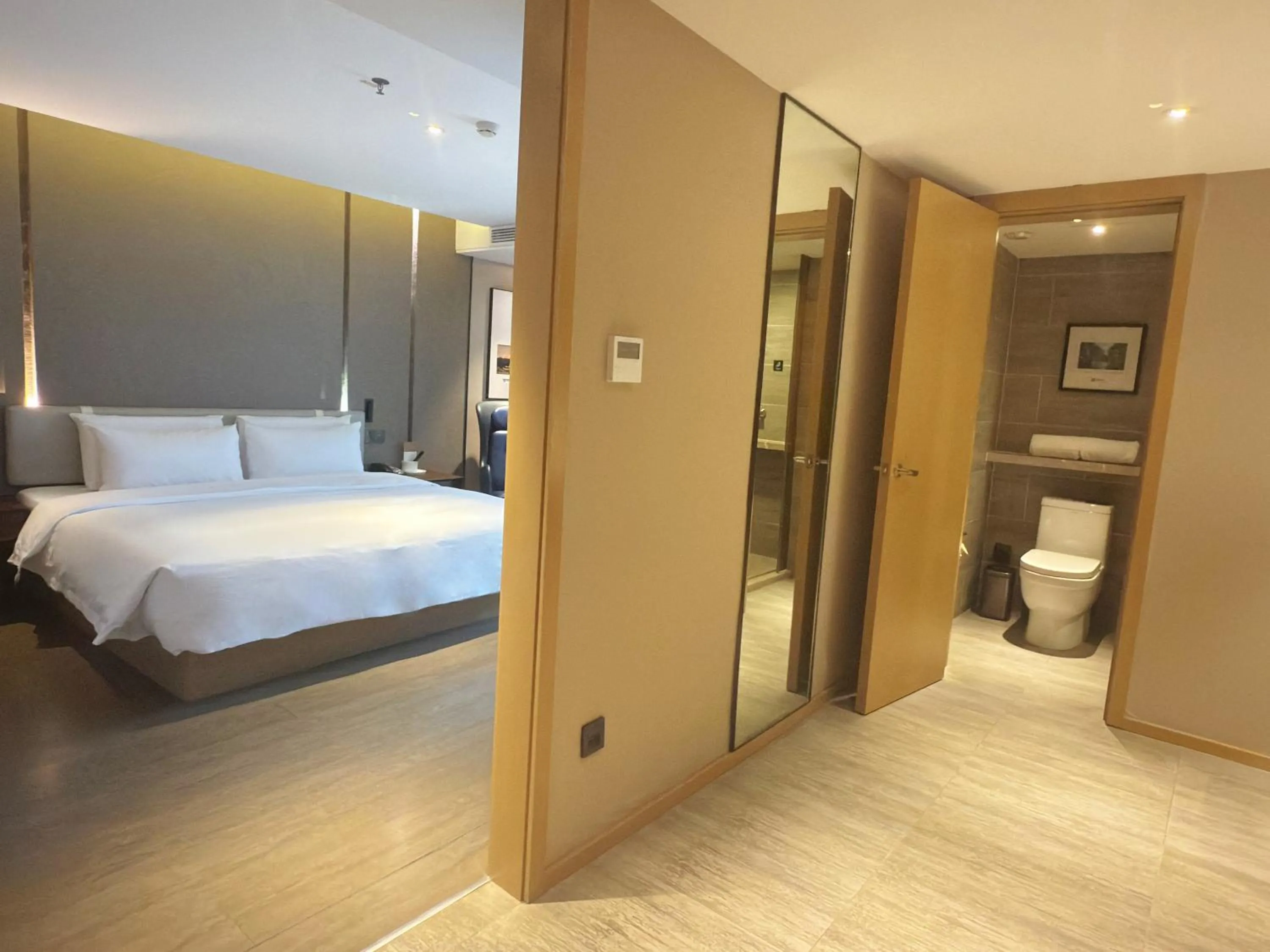 Bedroom, Bed in Atour Hotel Chengdu Wenshufang