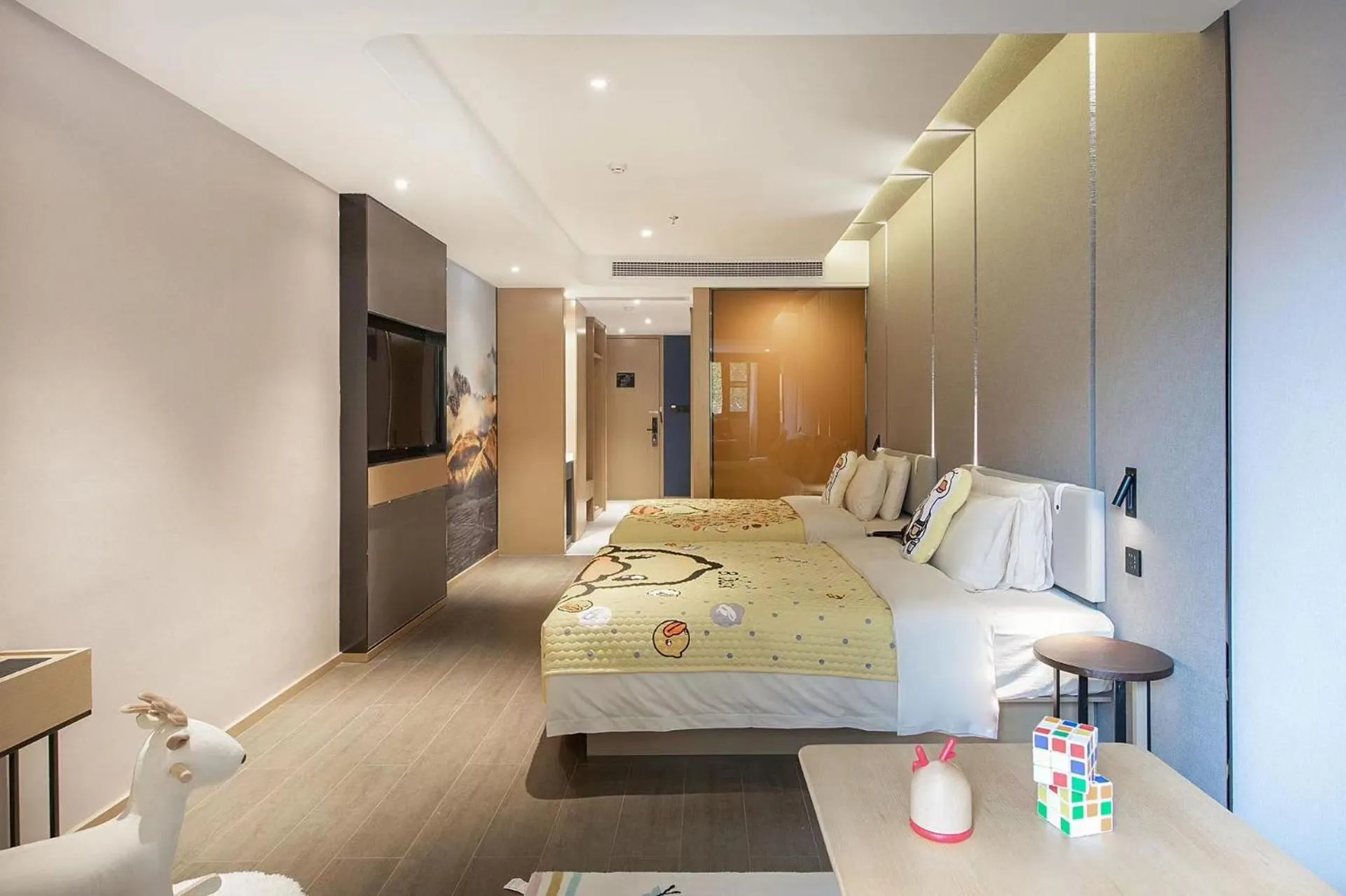 Bed in Atour Hotel Chengdu Wenshufang