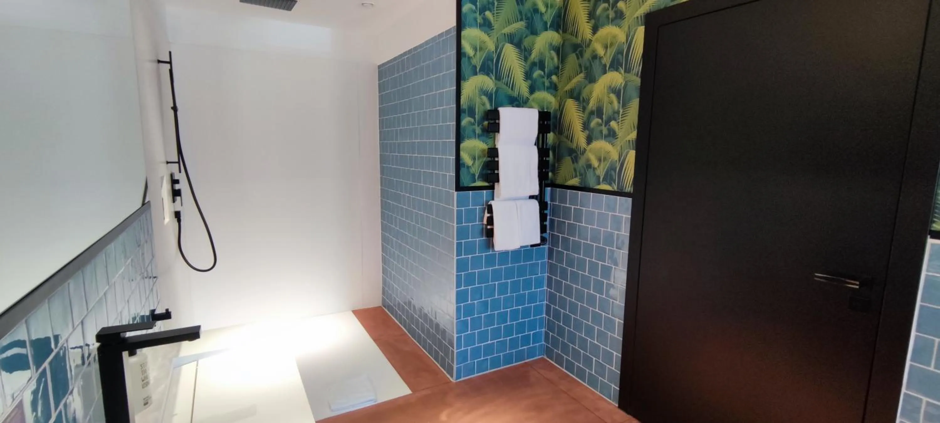 Shower in KONCEPT HOTEL International