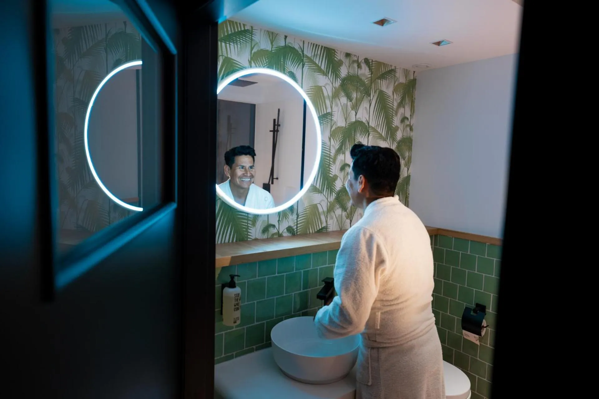 People in KONCEPT HOTEL International