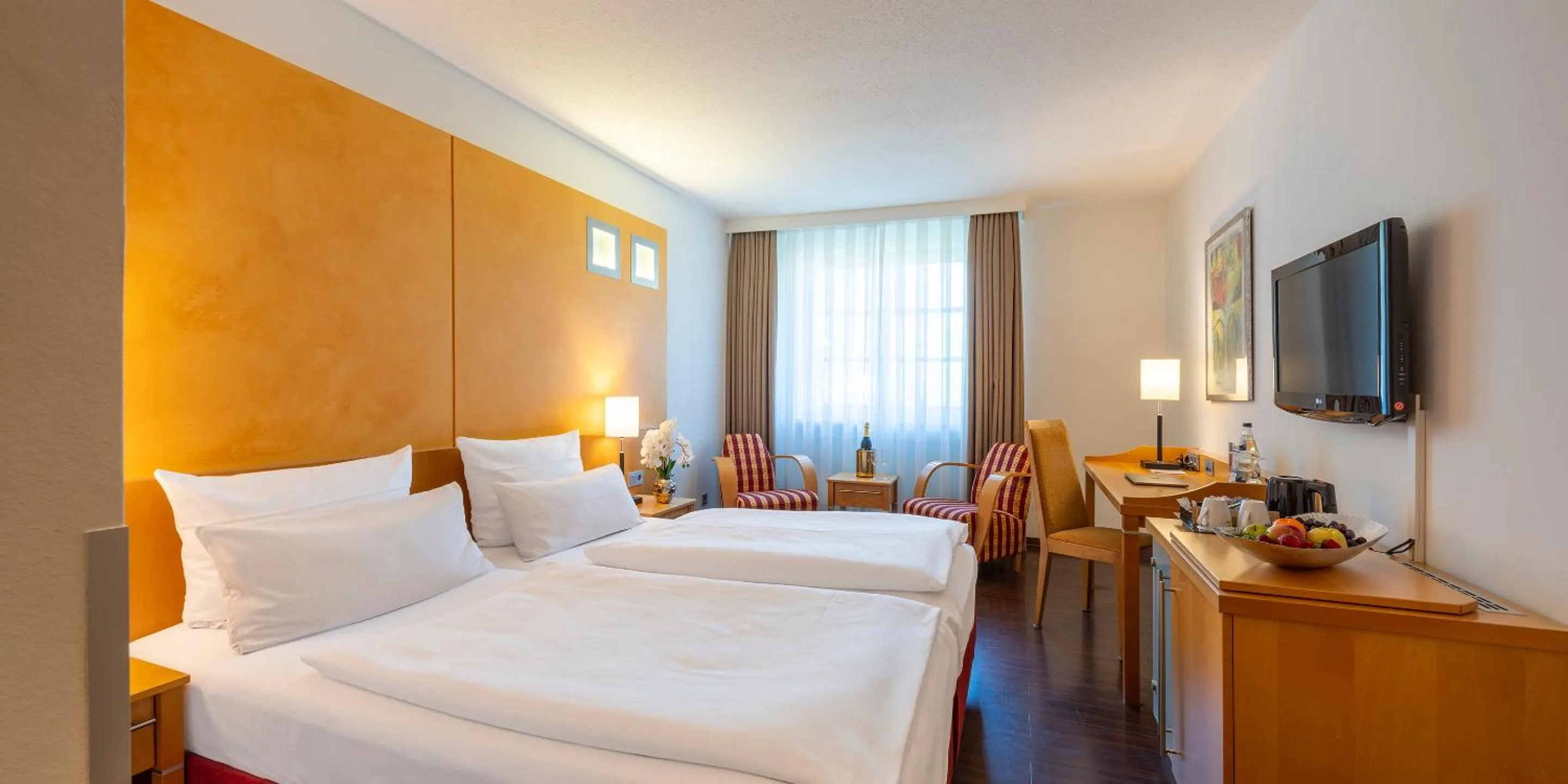 TV and multimedia, Bed in Best Western Hotel Schmoeker-Hof