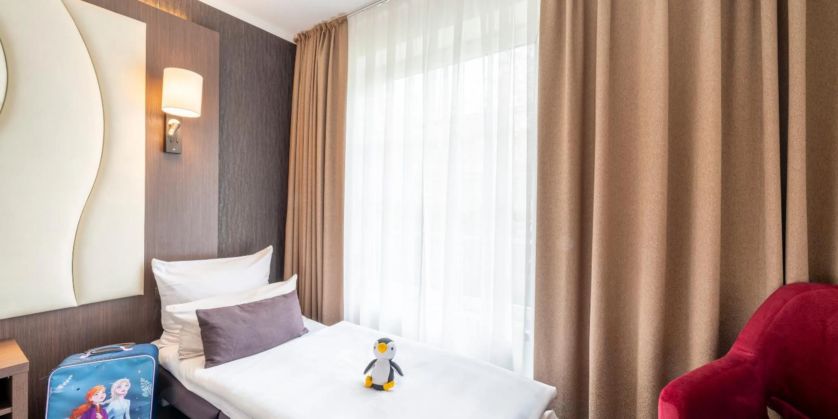 Photo of the whole room, Bed in Best Western Hotel Schmoeker-Hof