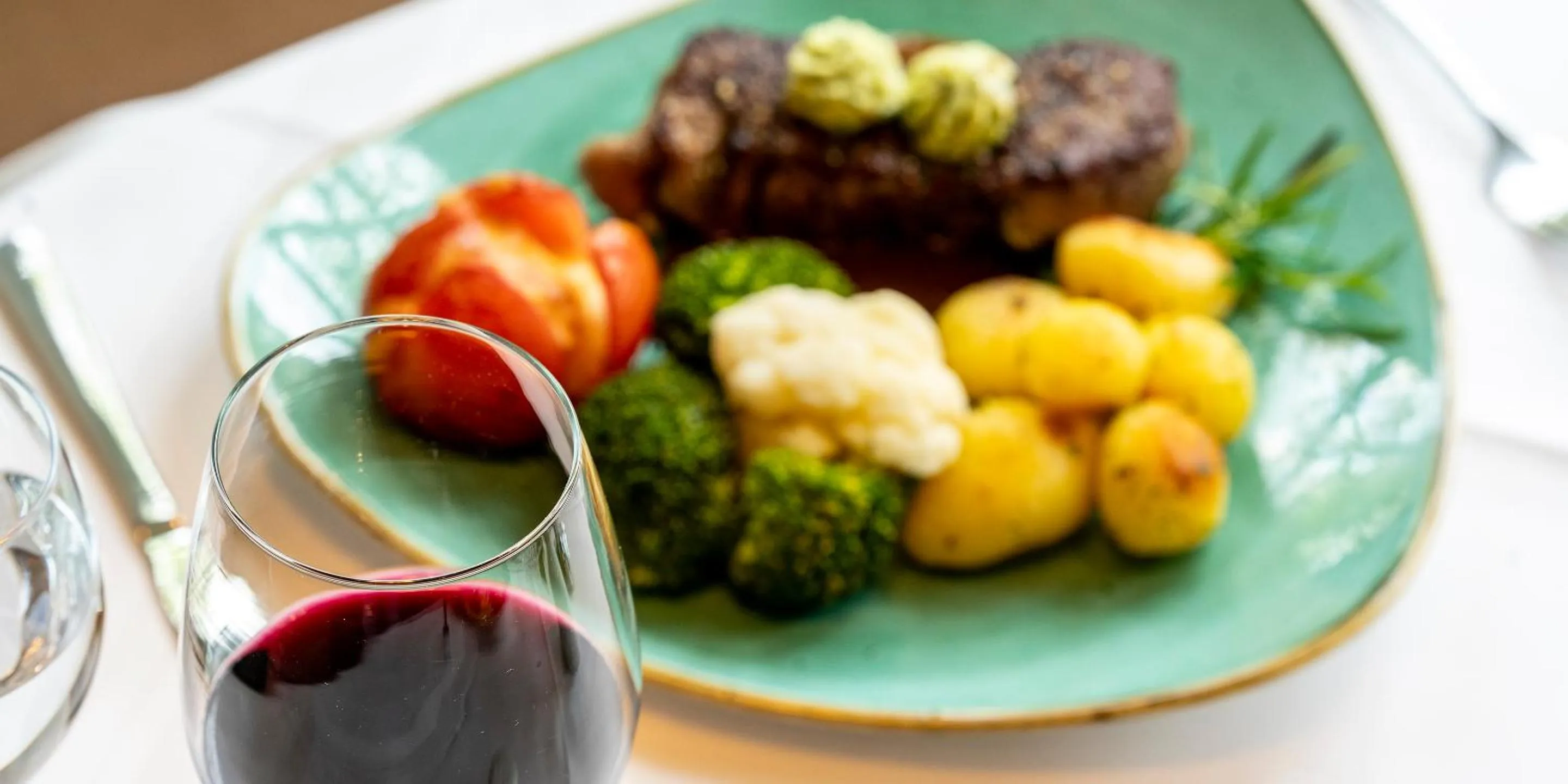 Food and drinks in Best Western Hotel Schmoeker-Hof