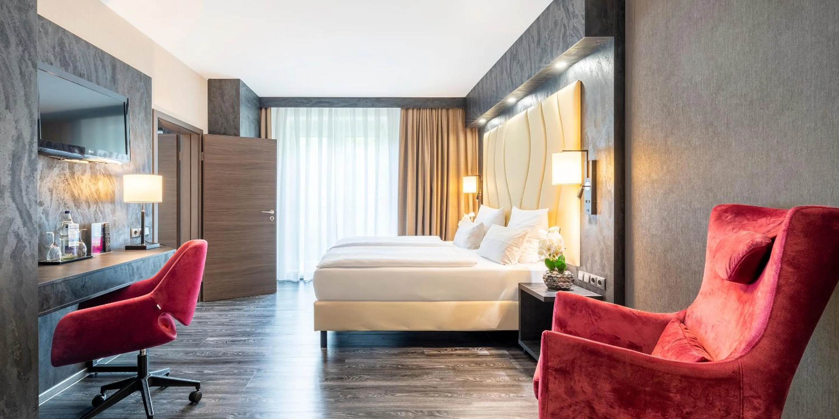 Photo of the whole room, Bed in Best Western Hotel Schmoeker-Hof