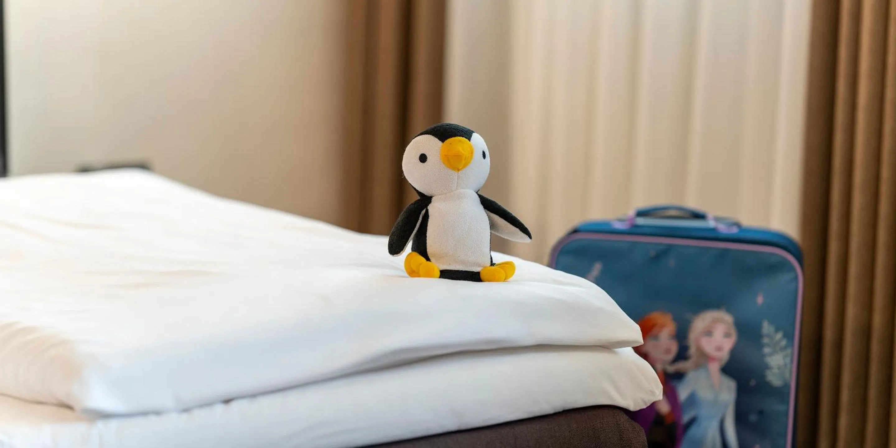 children, Bed in Best Western Hotel Schmoeker-Hof