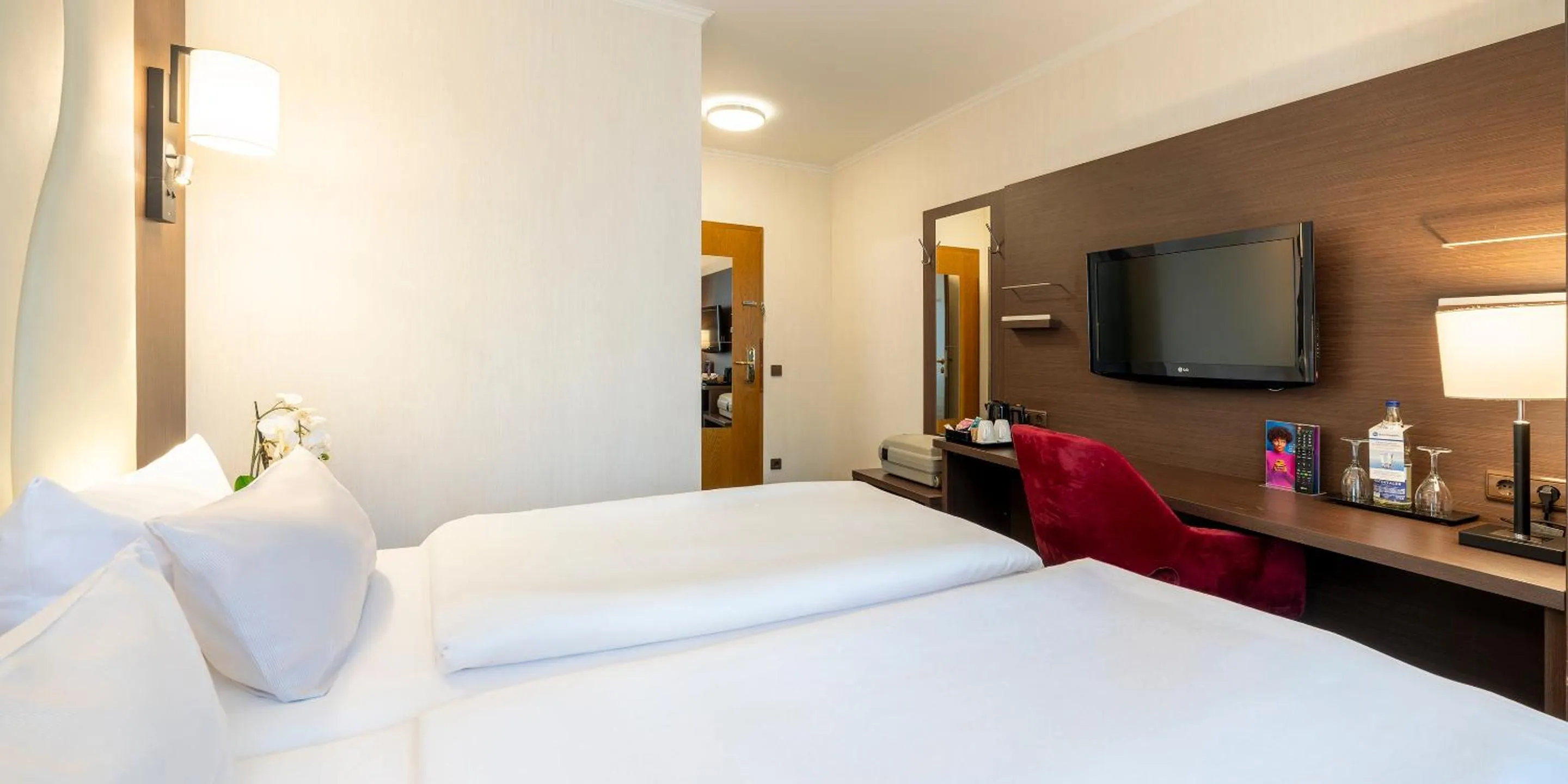 Bed in Best Western Hotel Schmoeker-Hof