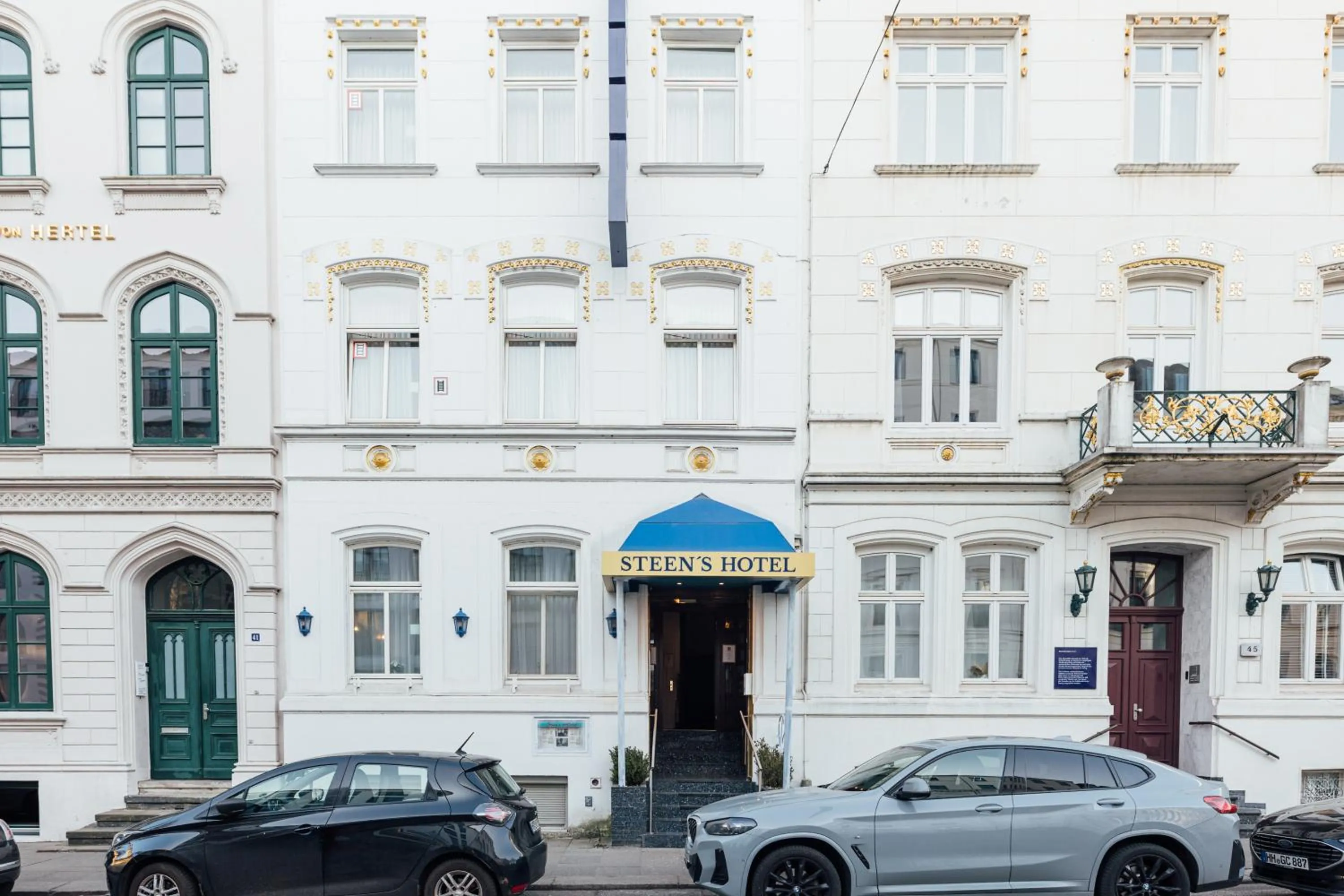 Property building in Steens Hotel Alster City